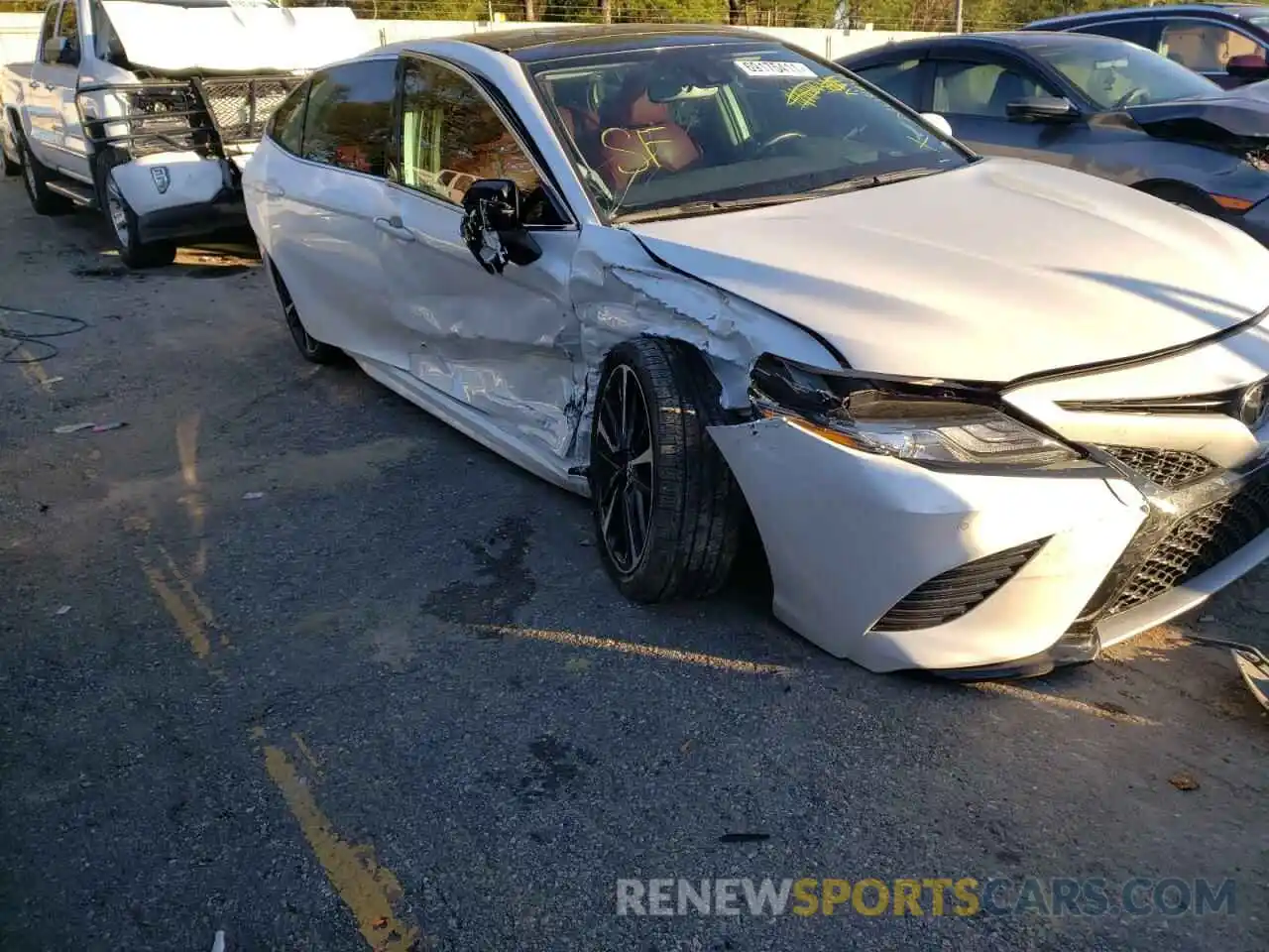 9 Photograph of a damaged car 4T1B61HK6KU731347 TOYOTA CAMRY 2019