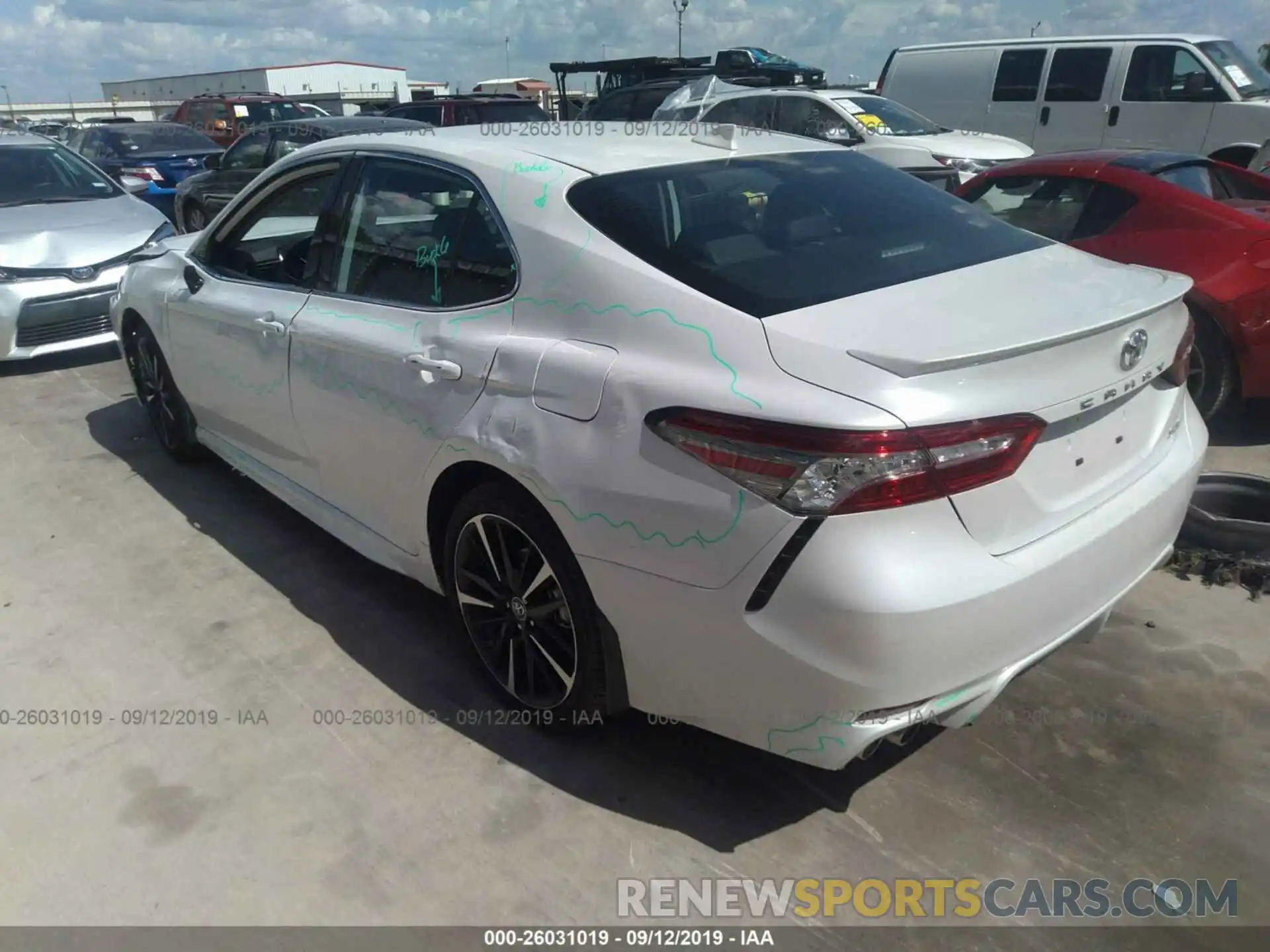 3 Photograph of a damaged car 4T1B61HK6KU734796 TOYOTA CAMRY 2019