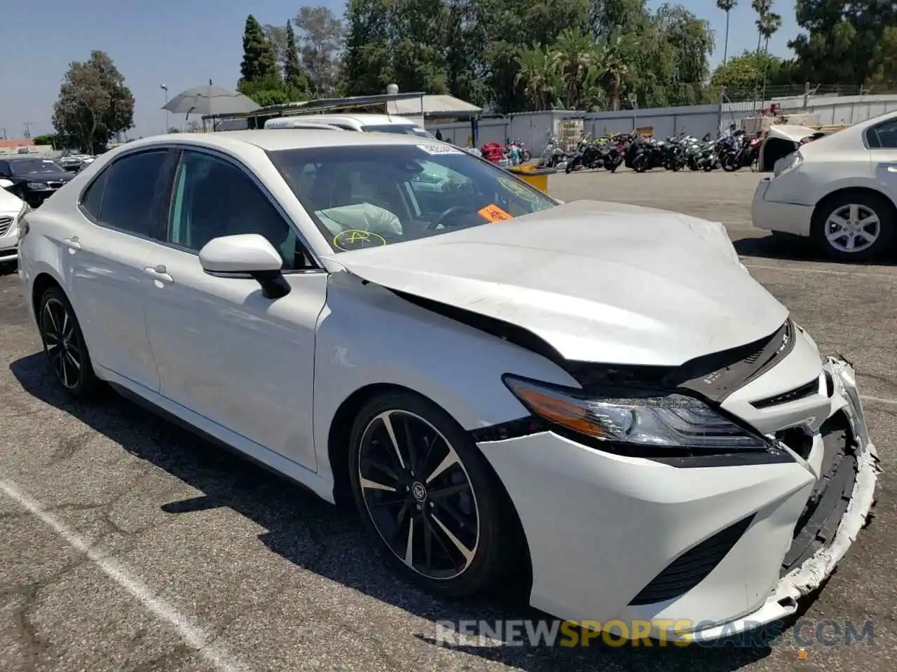 1 Photograph of a damaged car 4T1B61HK6KU743059 TOYOTA CAMRY 2019