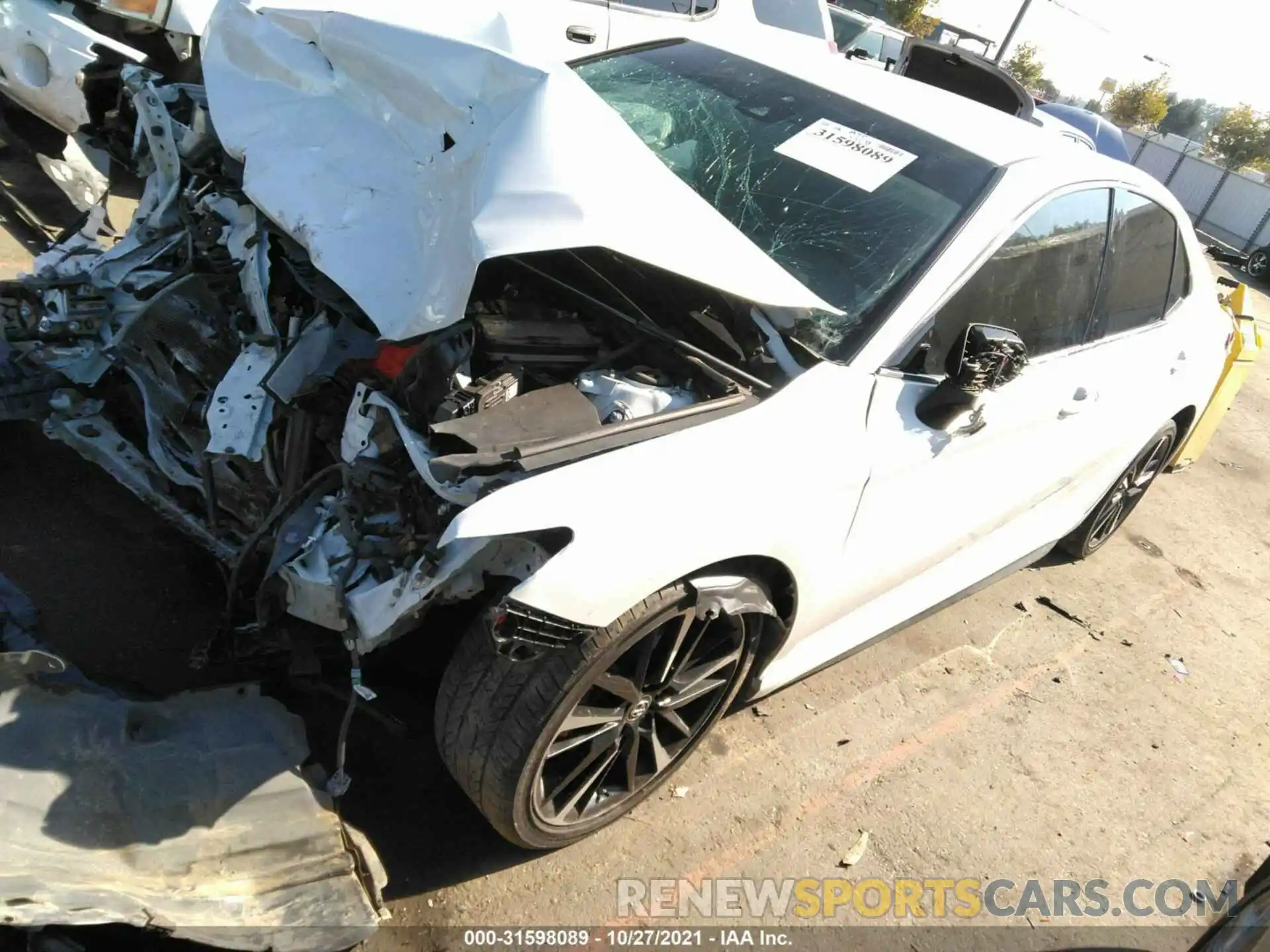 2 Photograph of a damaged car 4T1B61HK6KU752148 TOYOTA CAMRY 2019