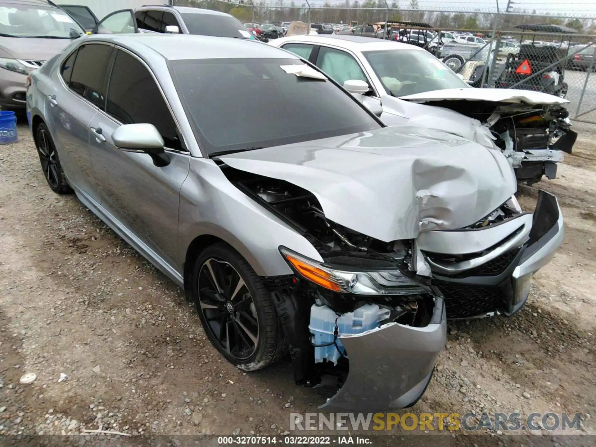 1 Photograph of a damaged car 4T1B61HK6KU753705 TOYOTA CAMRY 2019