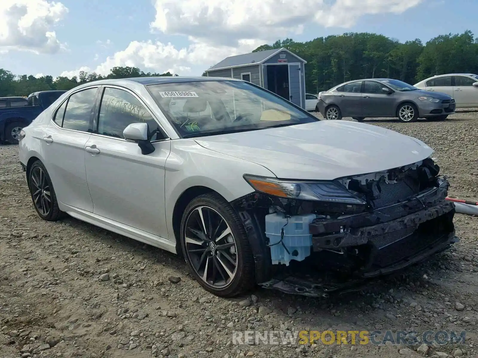 1 Photograph of a damaged car 4T1B61HK6KU757656 TOYOTA CAMRY 2019