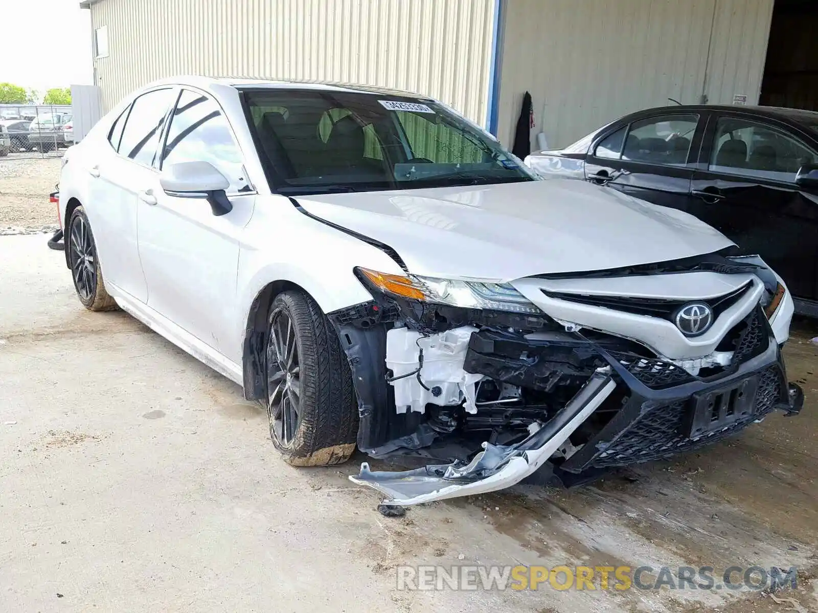 1 Photograph of a damaged car 4T1B61HK6KU775235 TOYOTA CAMRY 2019