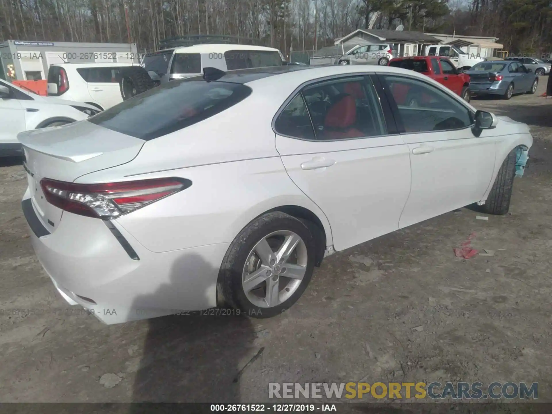 4 Photograph of a damaged car 4T1B61HK6KU804927 TOYOTA CAMRY 2019