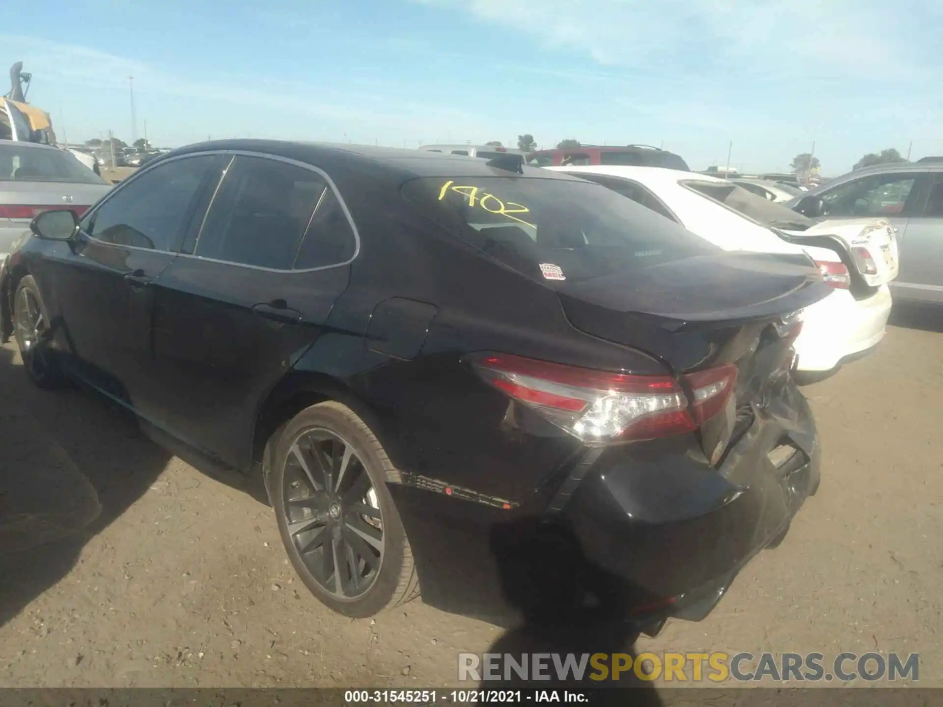 3 Photograph of a damaged car 4T1B61HK6KU812381 TOYOTA CAMRY 2019