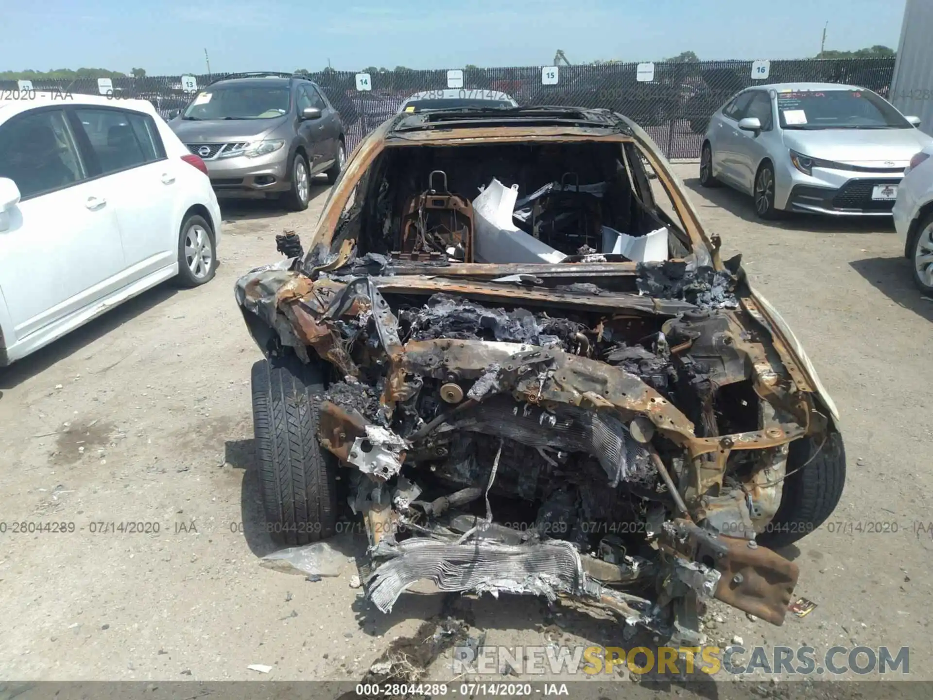 6 Photograph of a damaged car 4T1B61HK6KU812395 TOYOTA CAMRY 2019