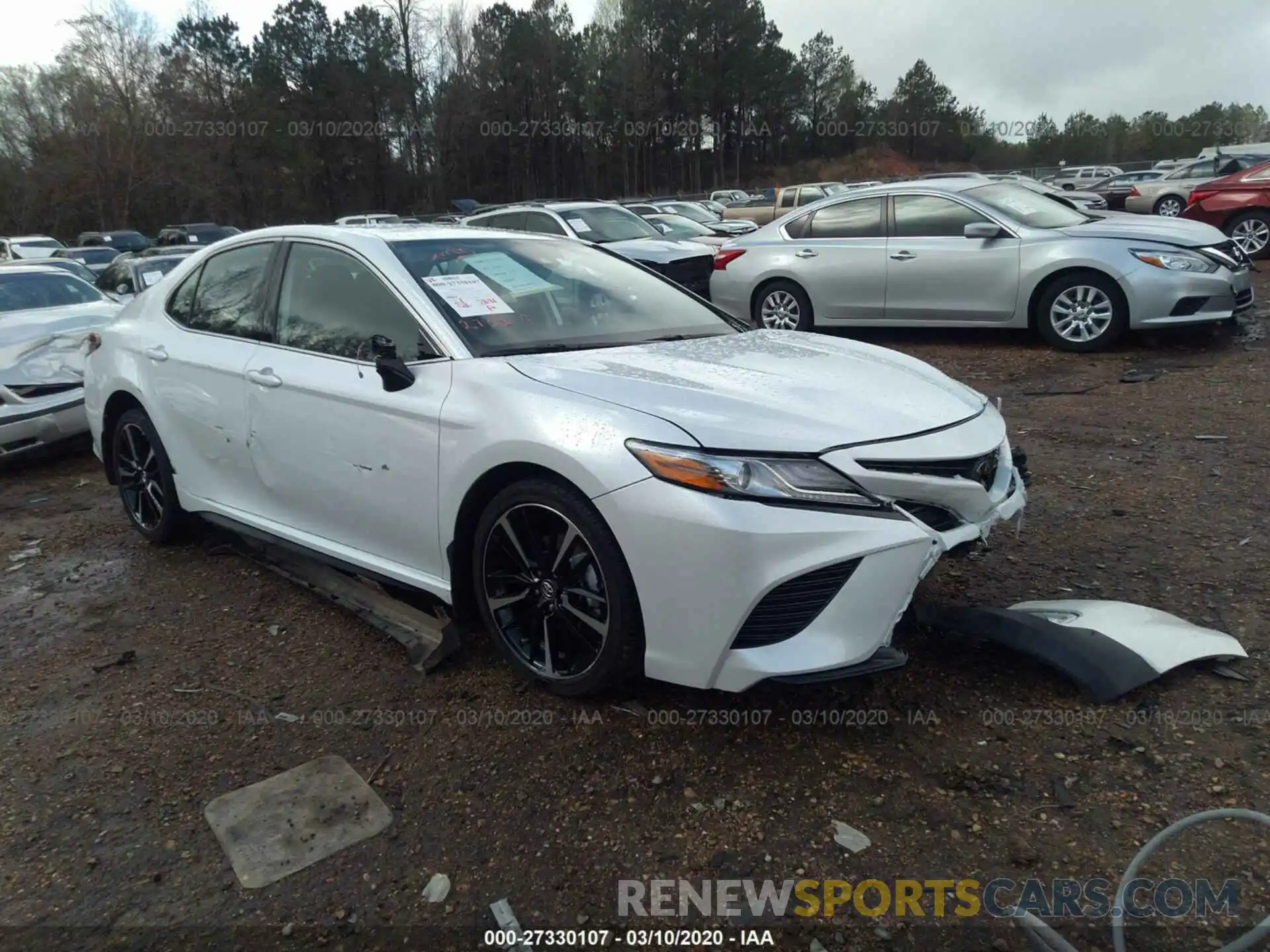 1 Photograph of a damaged car 4T1B61HK6KU817905 TOYOTA CAMRY 2019