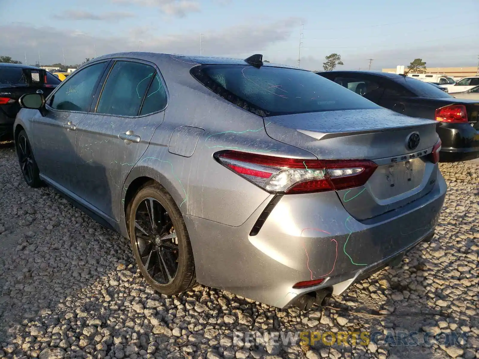 3 Photograph of a damaged car 4T1B61HK6KU832730 TOYOTA CAMRY 2019