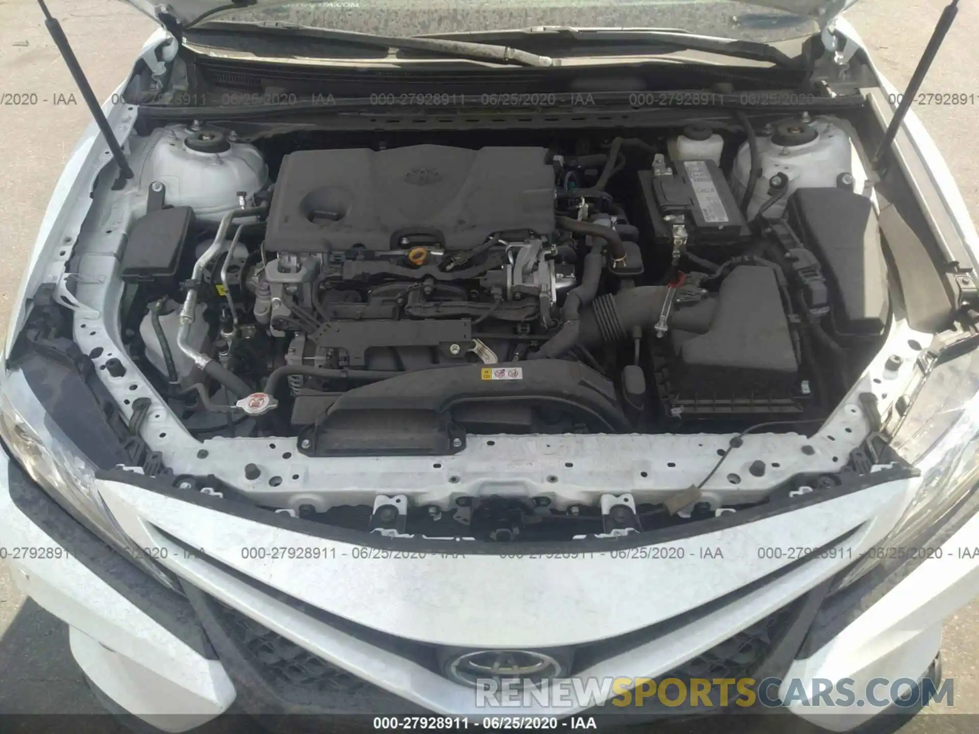 10 Photograph of a damaged car 4T1B61HK6KU836129 TOYOTA CAMRY 2019