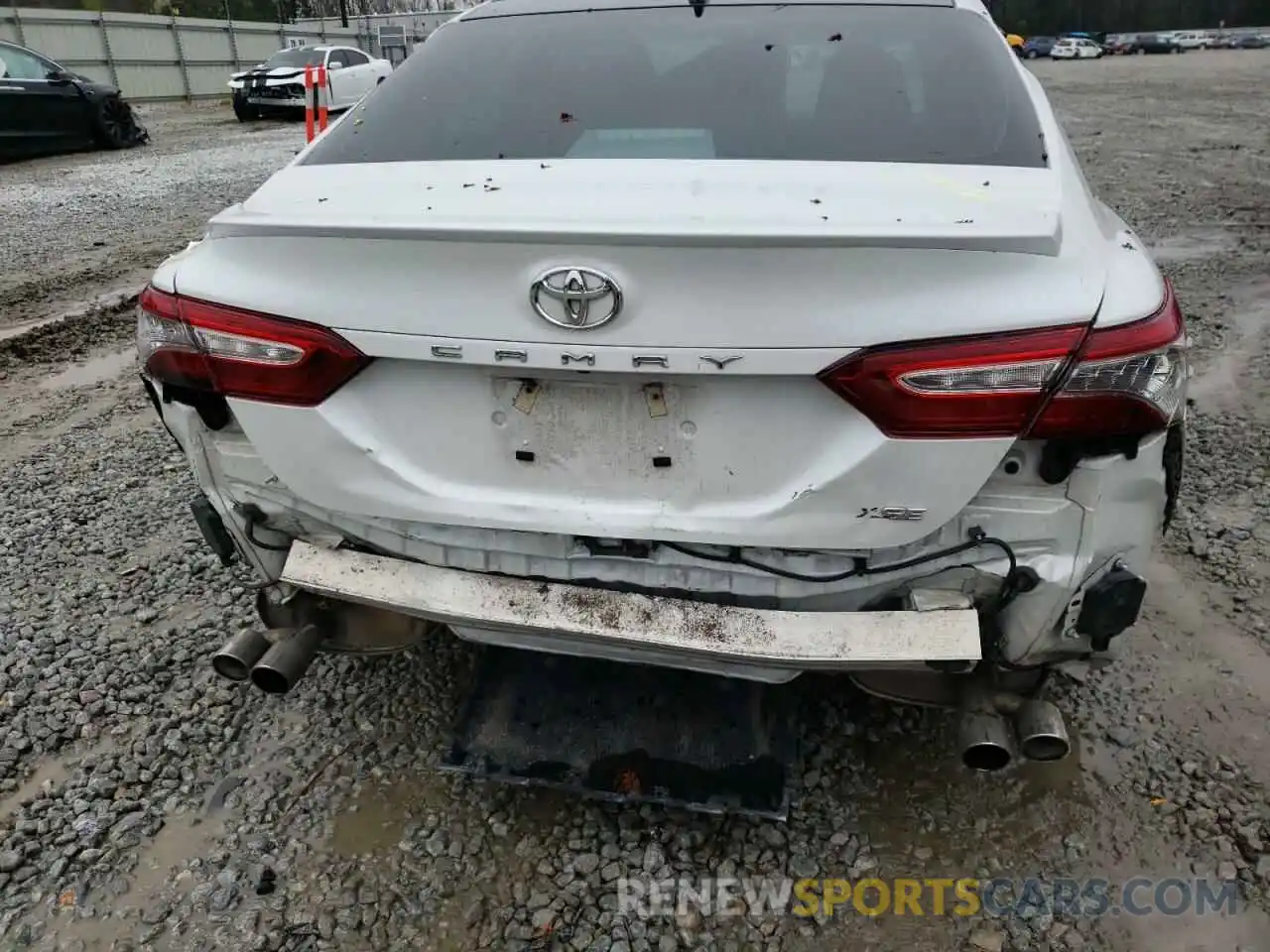 9 Photograph of a damaged car 4T1B61HK6KU841525 TOYOTA CAMRY 2019