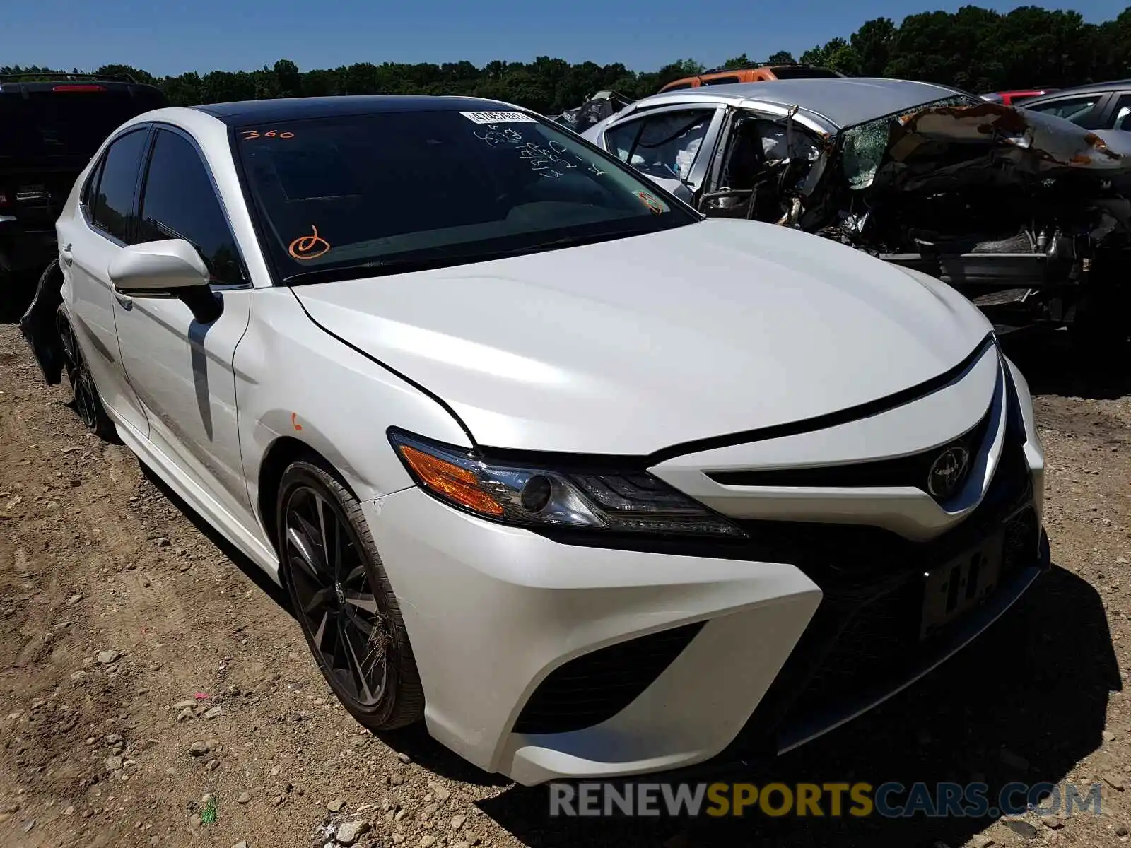 1 Photograph of a damaged car 4T1B61HK6KU848362 TOYOTA CAMRY 2019