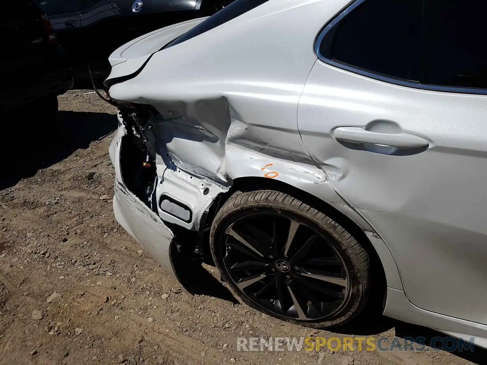 9 Photograph of a damaged car 4T1B61HK6KU848362 TOYOTA CAMRY 2019