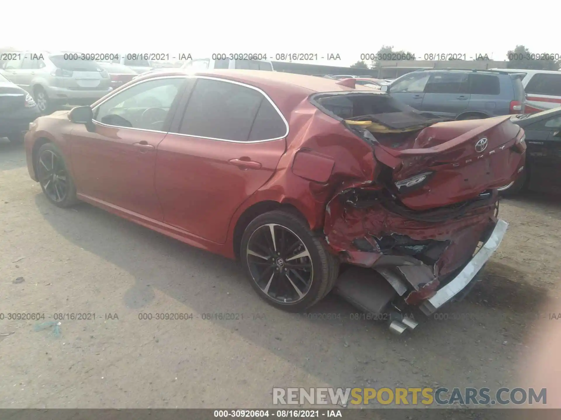 3 Photograph of a damaged car 4T1B61HK7KU163724 TOYOTA CAMRY 2019