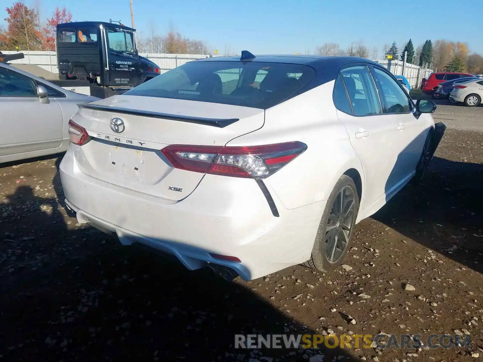 4 Photograph of a damaged car 4T1B61HK7KU168244 TOYOTA CAMRY 2019