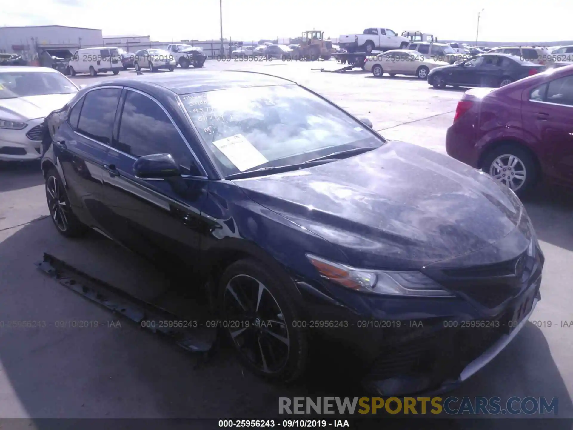 1 Photograph of a damaged car 4T1B61HK7KU170902 TOYOTA CAMRY 2019