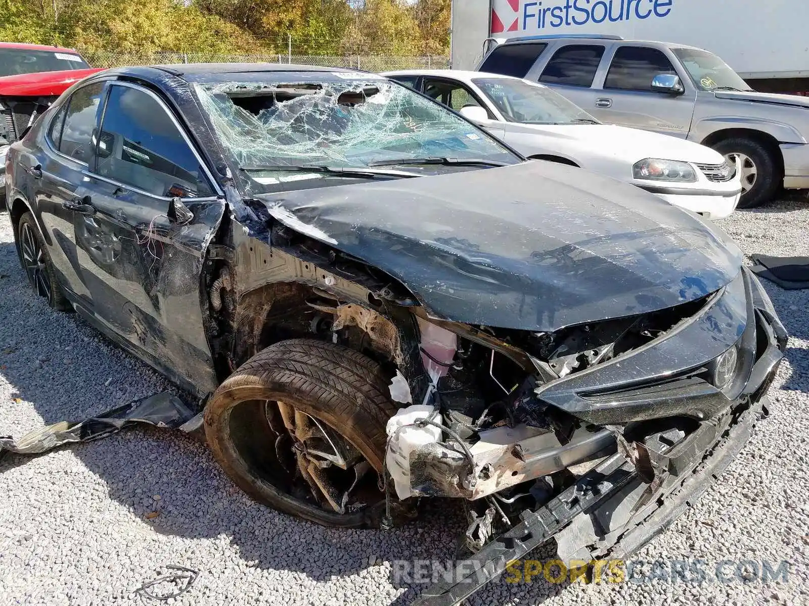 1 Photograph of a damaged car 4T1B61HK7KU173573 TOYOTA CAMRY 2019