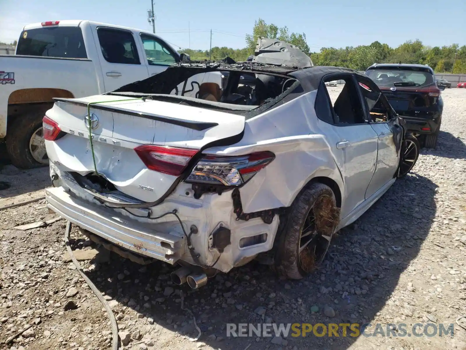 4 Photograph of a damaged car 4T1B61HK7KU182354 TOYOTA CAMRY 2019