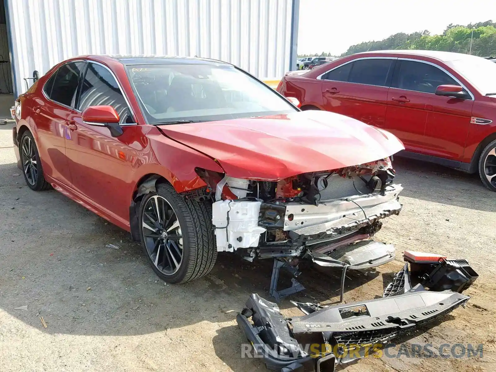 1 Photograph of a damaged car 4T1B61HK7KU185898 TOYOTA CAMRY 2019