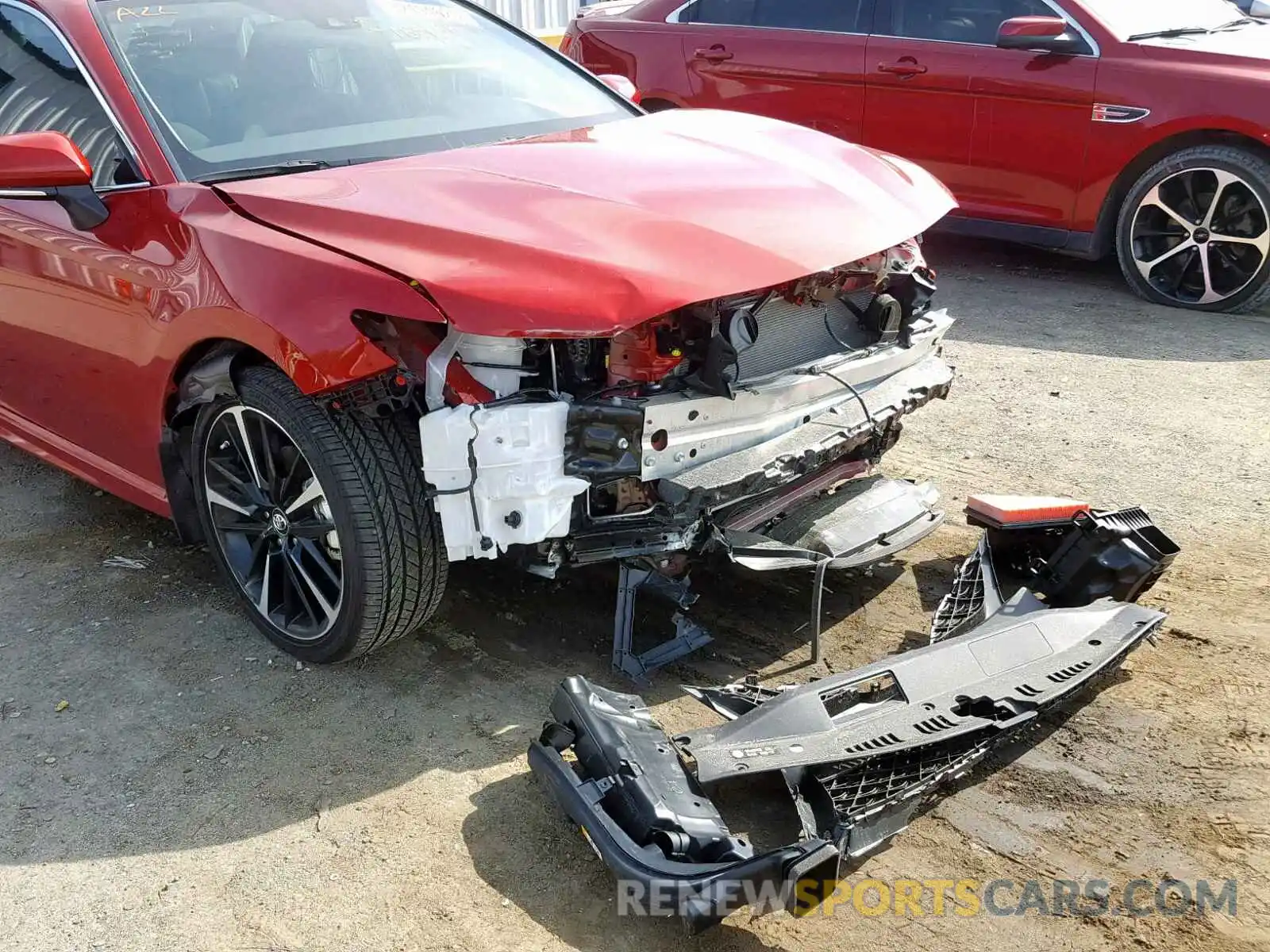 9 Photograph of a damaged car 4T1B61HK7KU185898 TOYOTA CAMRY 2019