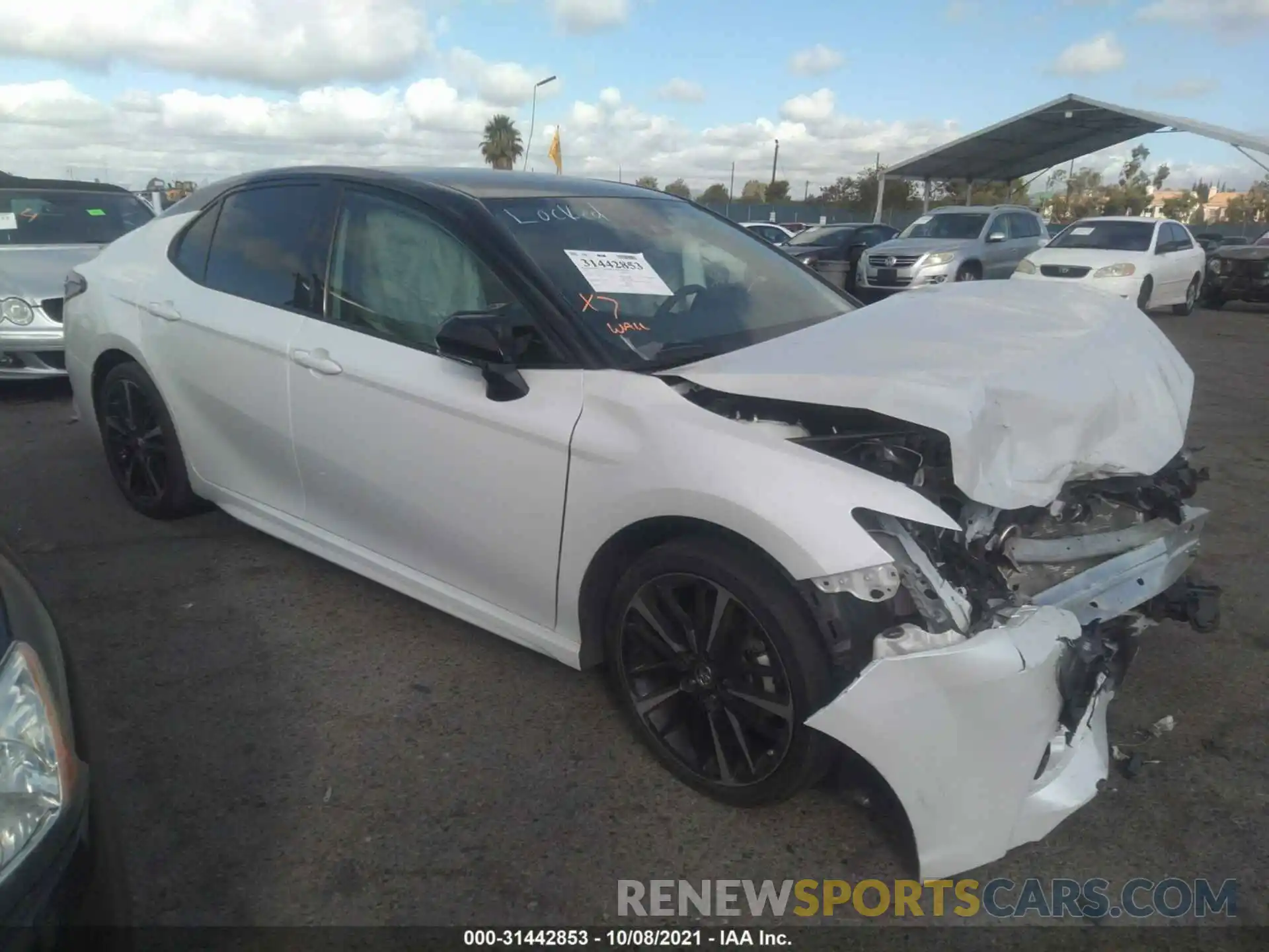 1 Photograph of a damaged car 4T1B61HK7KU190504 TOYOTA CAMRY 2019