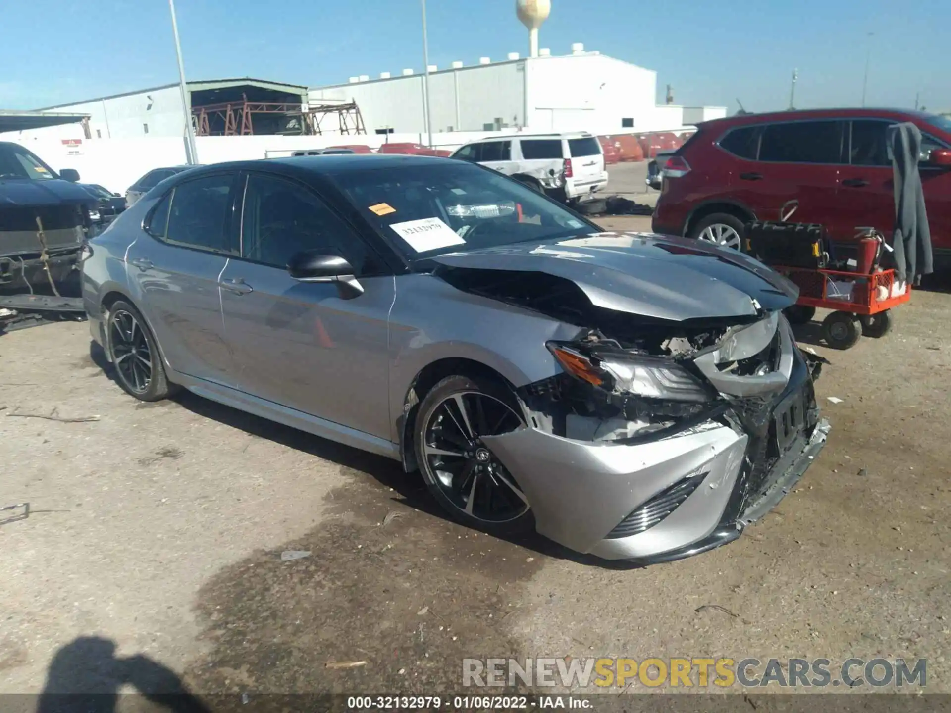 1 Photograph of a damaged car 4T1B61HK7KU194424 TOYOTA CAMRY 2019