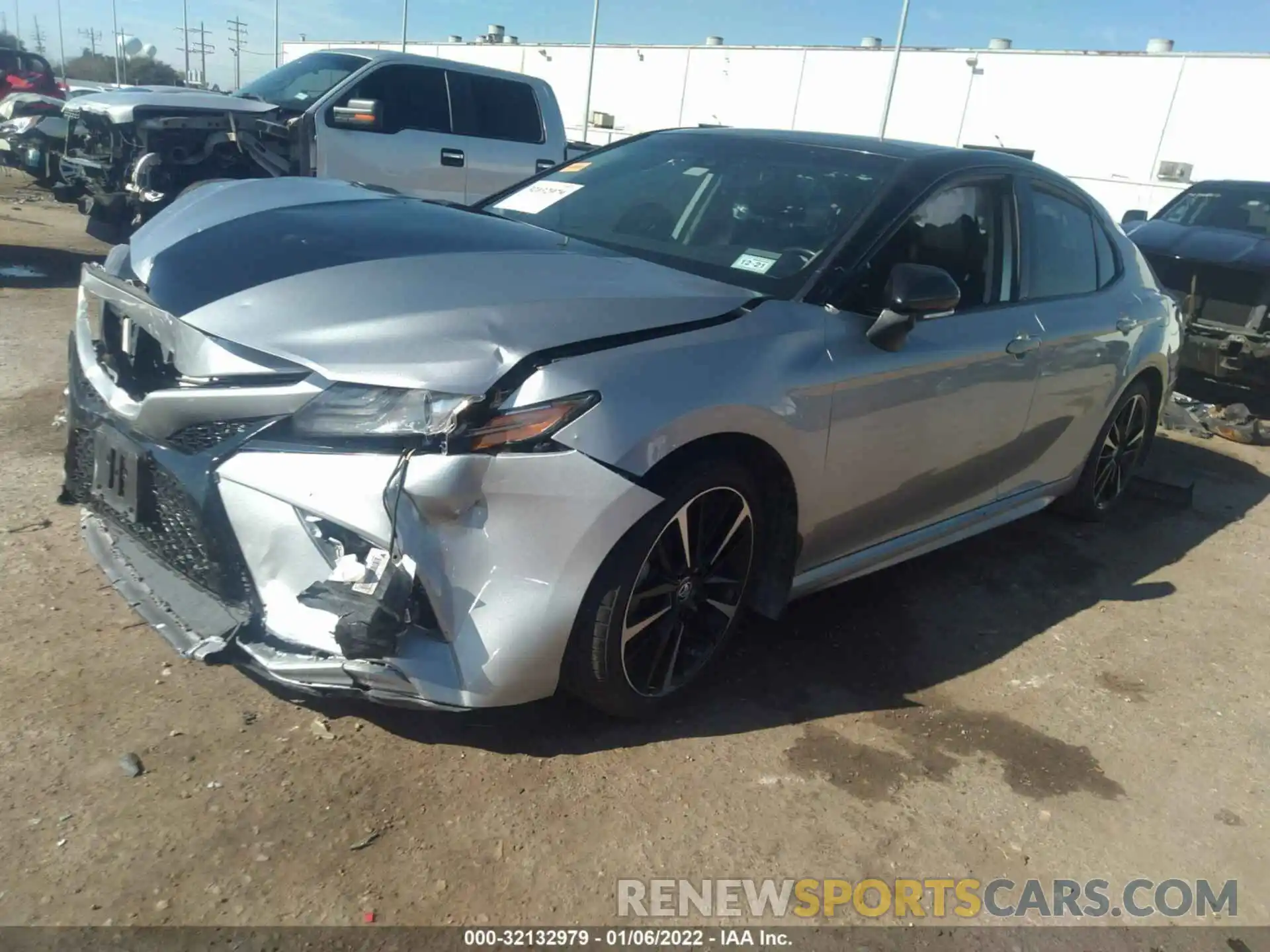 2 Photograph of a damaged car 4T1B61HK7KU194424 TOYOTA CAMRY 2019