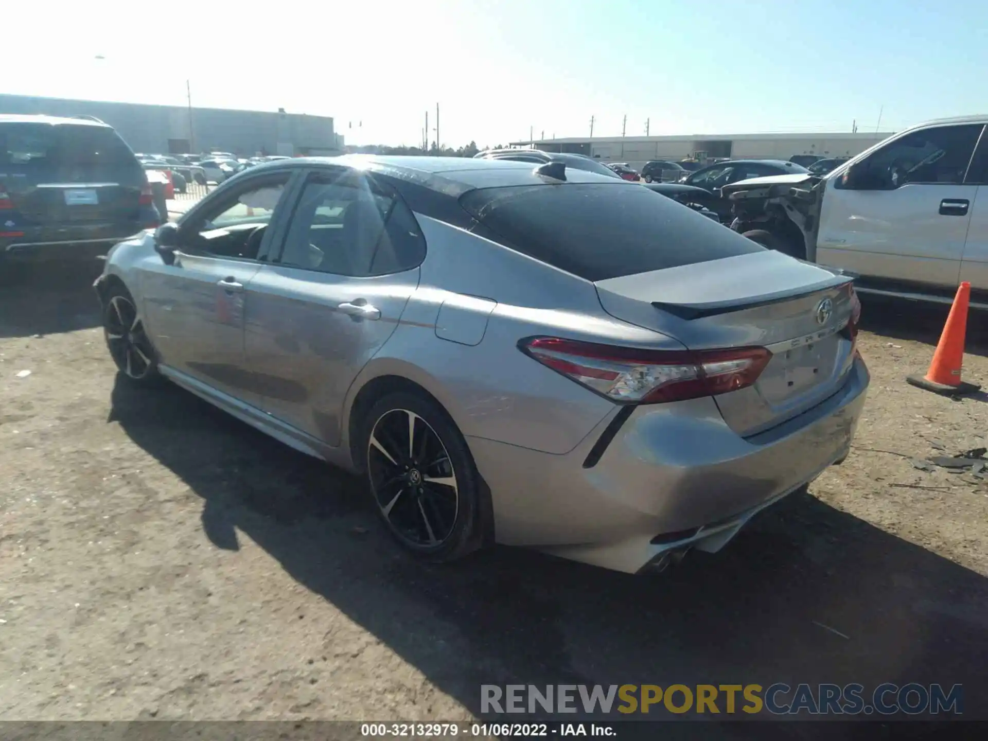 3 Photograph of a damaged car 4T1B61HK7KU194424 TOYOTA CAMRY 2019