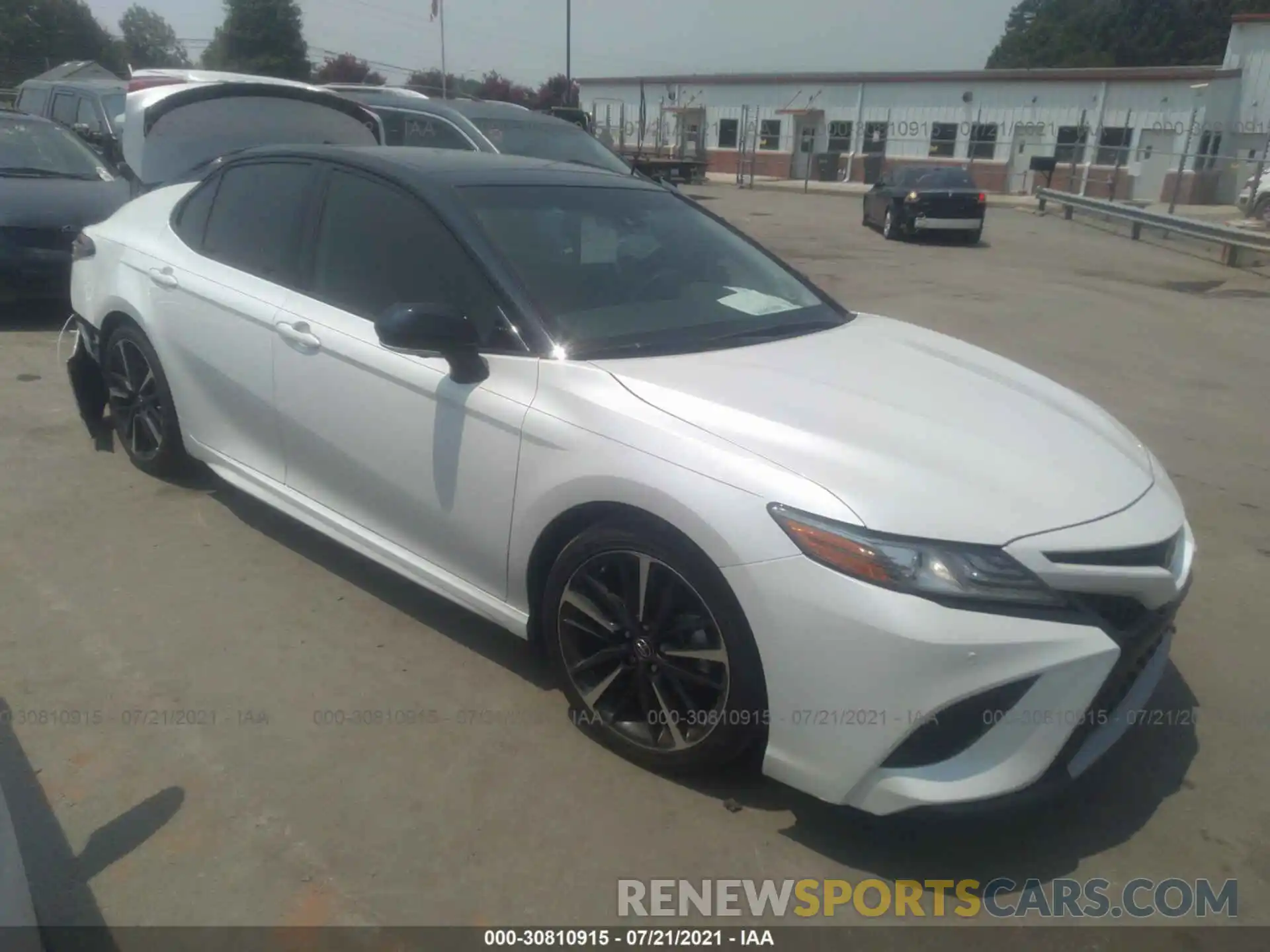 1 Photograph of a damaged car 4T1B61HK7KU200271 TOYOTA CAMRY 2019