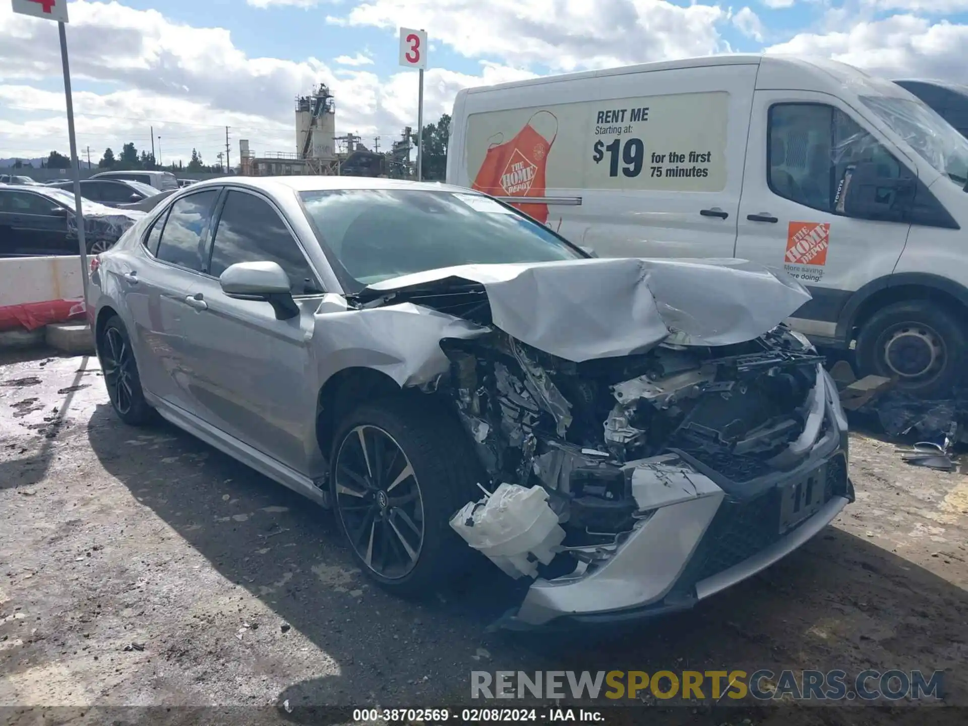 1 Photograph of a damaged car 4T1B61HK7KU207706 TOYOTA CAMRY 2019