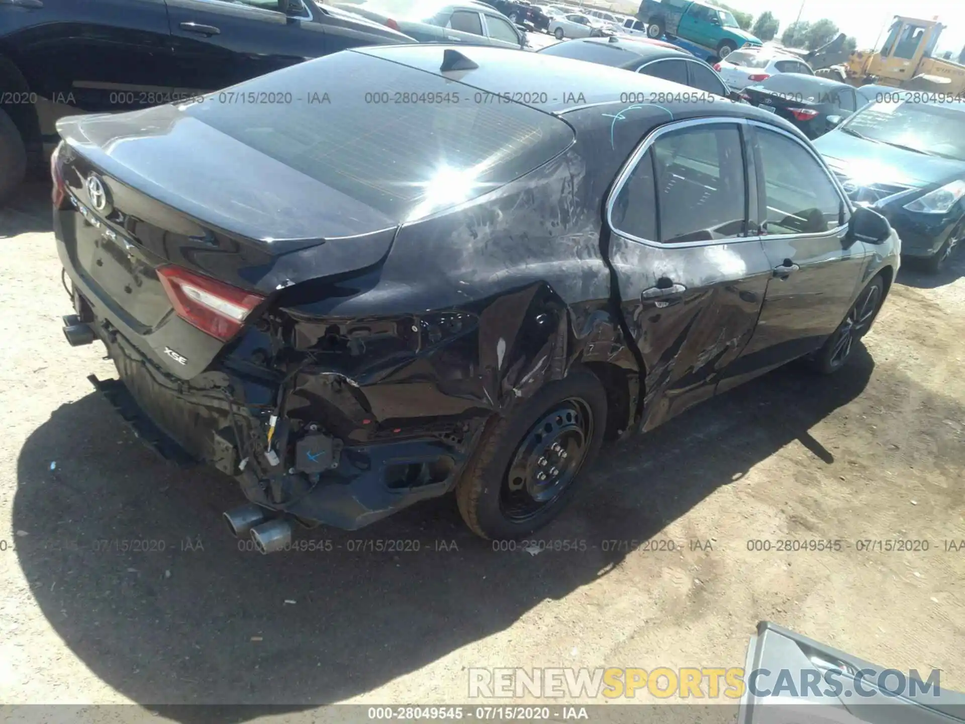 4 Photograph of a damaged car 4T1B61HK7KU210945 TOYOTA CAMRY 2019