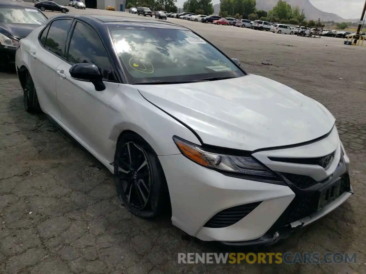 1 Photograph of a damaged car 4T1B61HK7KU216874 TOYOTA CAMRY 2019