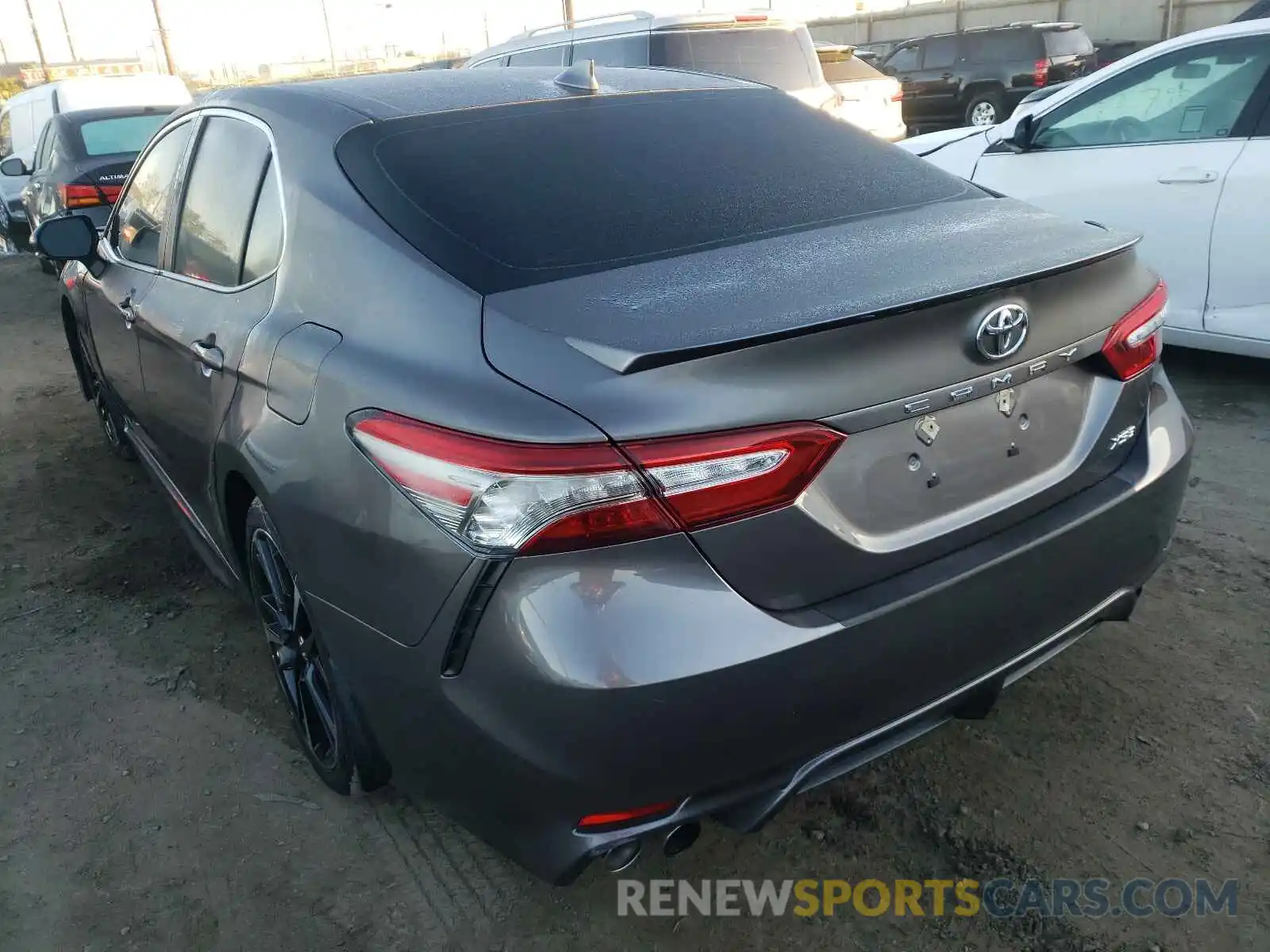 3 Photograph of a damaged car 4T1B61HK7KU220522 TOYOTA CAMRY 2019