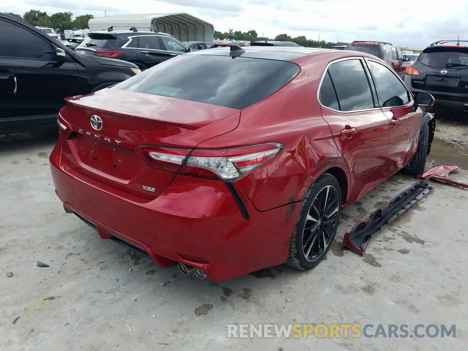 4 Photograph of a damaged car 4T1B61HK7KU226059 TOYOTA CAMRY 2019