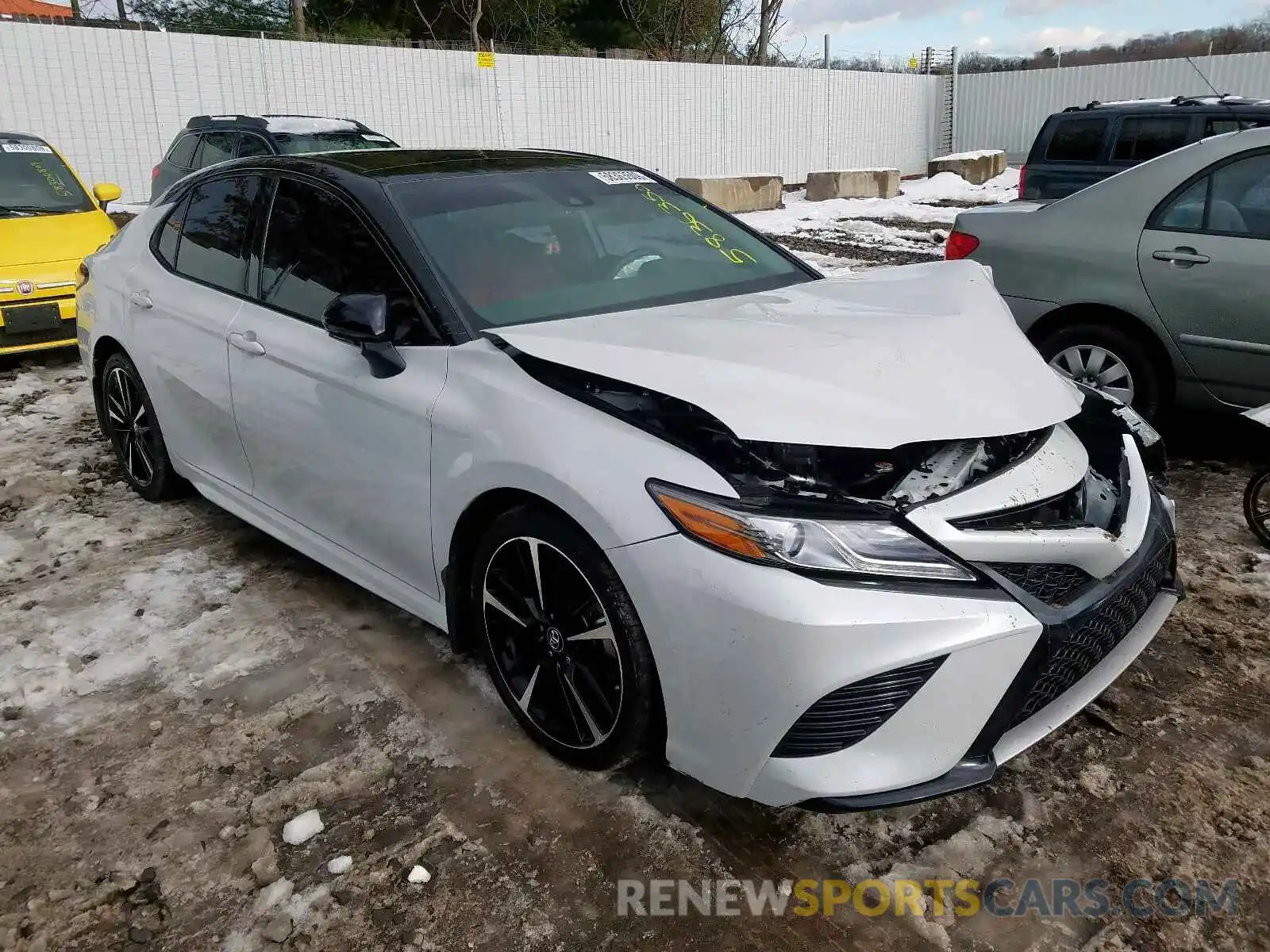 1 Photograph of a damaged car 4T1B61HK7KU227261 TOYOTA CAMRY 2019