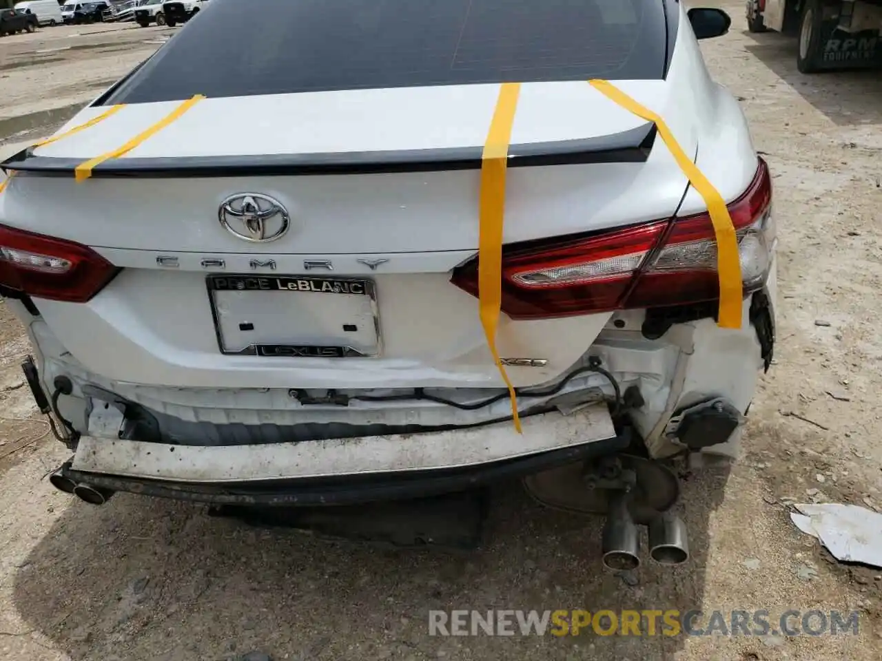 9 Photograph of a damaged car 4T1B61HK7KU229544 TOYOTA CAMRY 2019