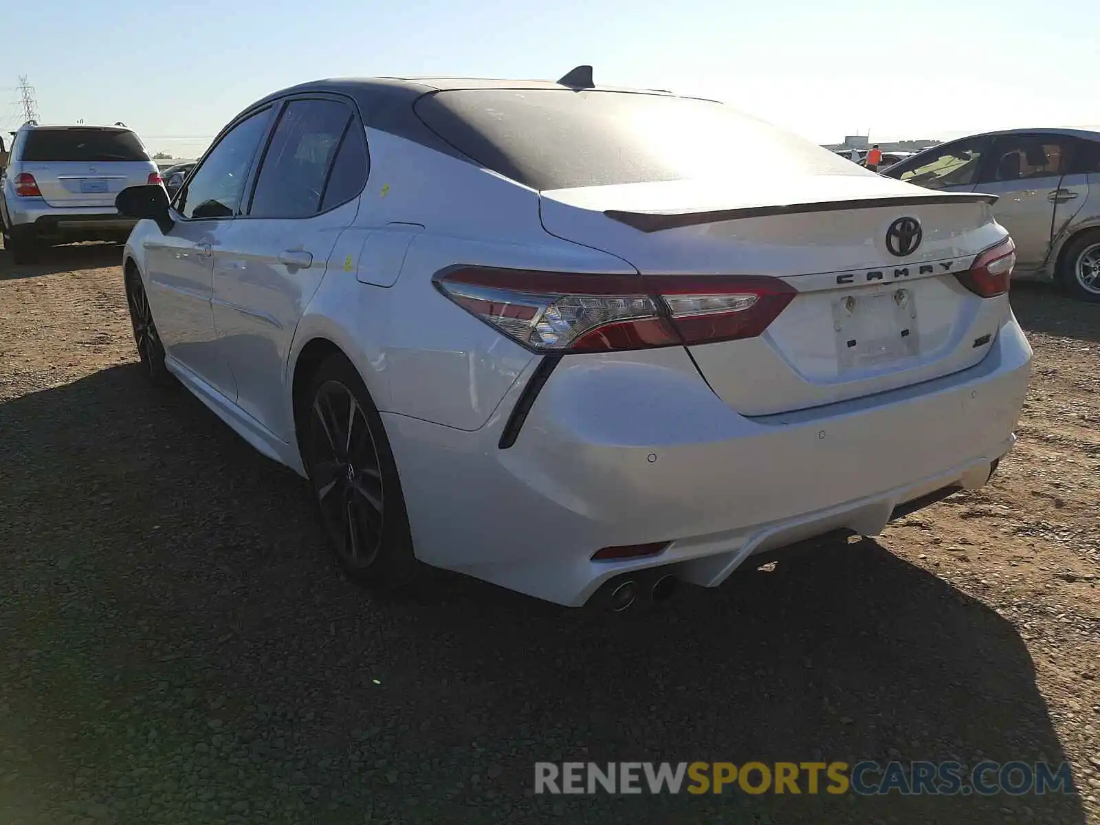 3 Photograph of a damaged car 4T1B61HK7KU229995 TOYOTA CAMRY 2019