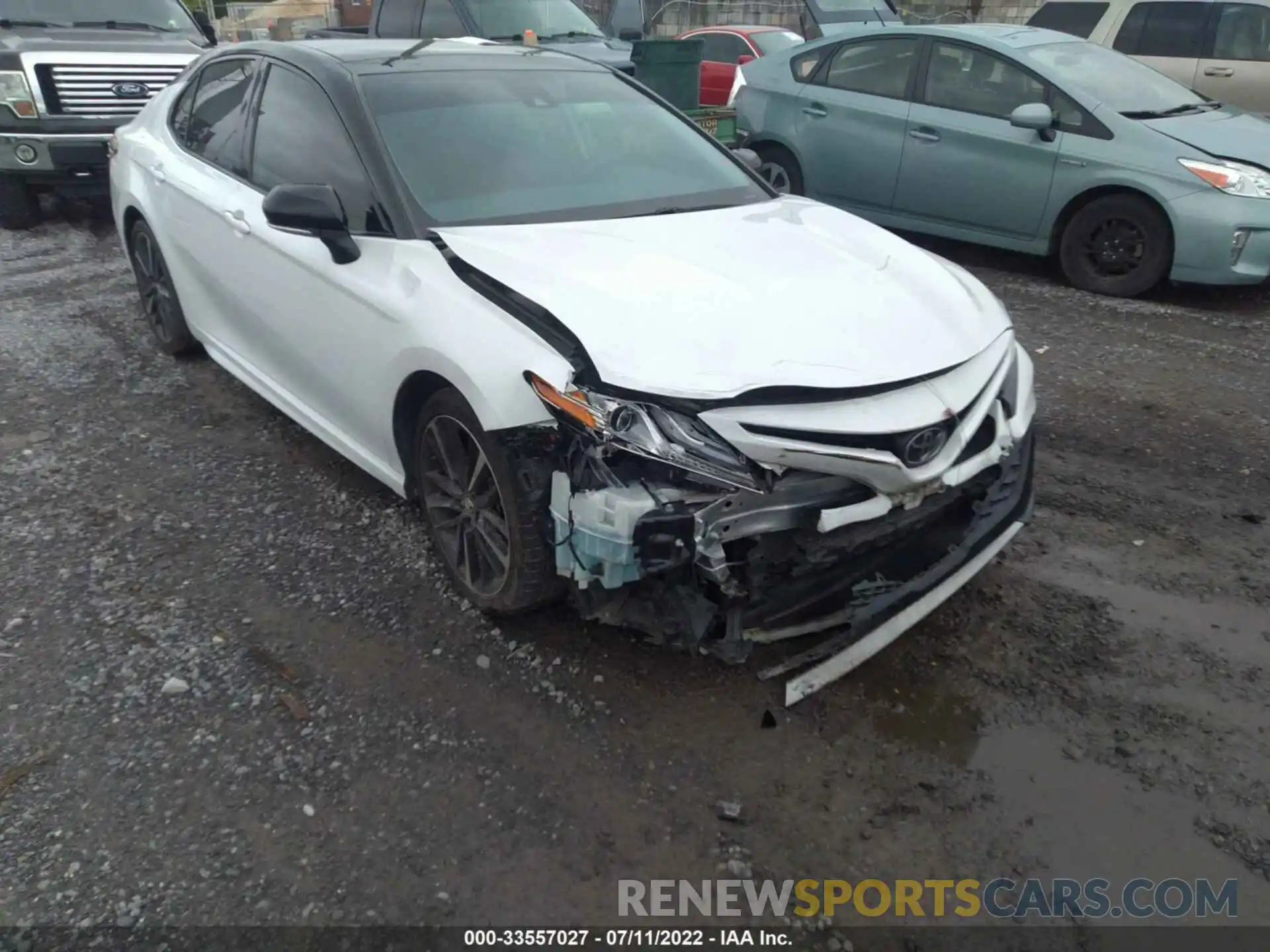 6 Photograph of a damaged car 4T1B61HK7KU234968 TOYOTA CAMRY 2019