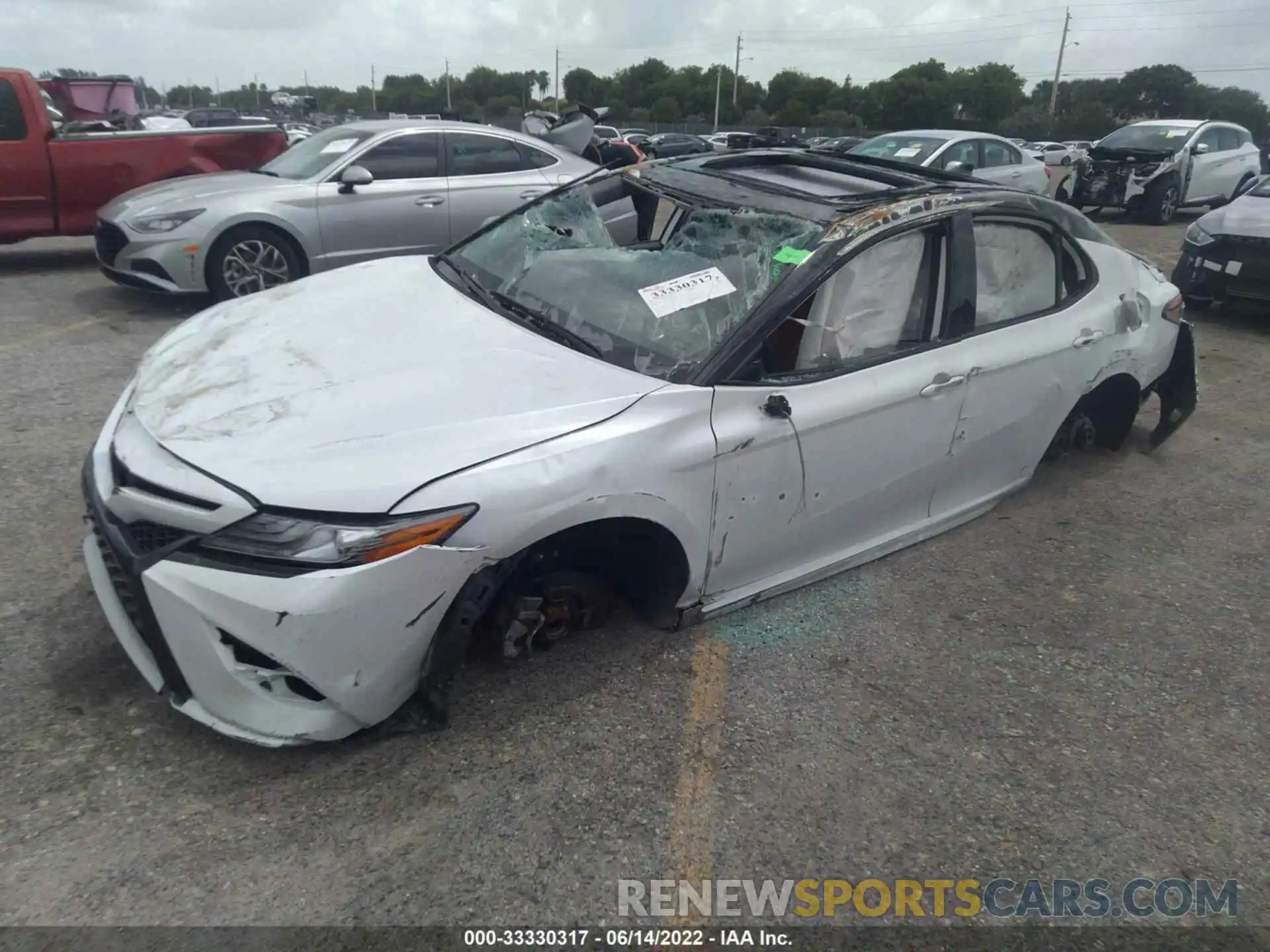 2 Photograph of a damaged car 4T1B61HK7KU236445 TOYOTA CAMRY 2019