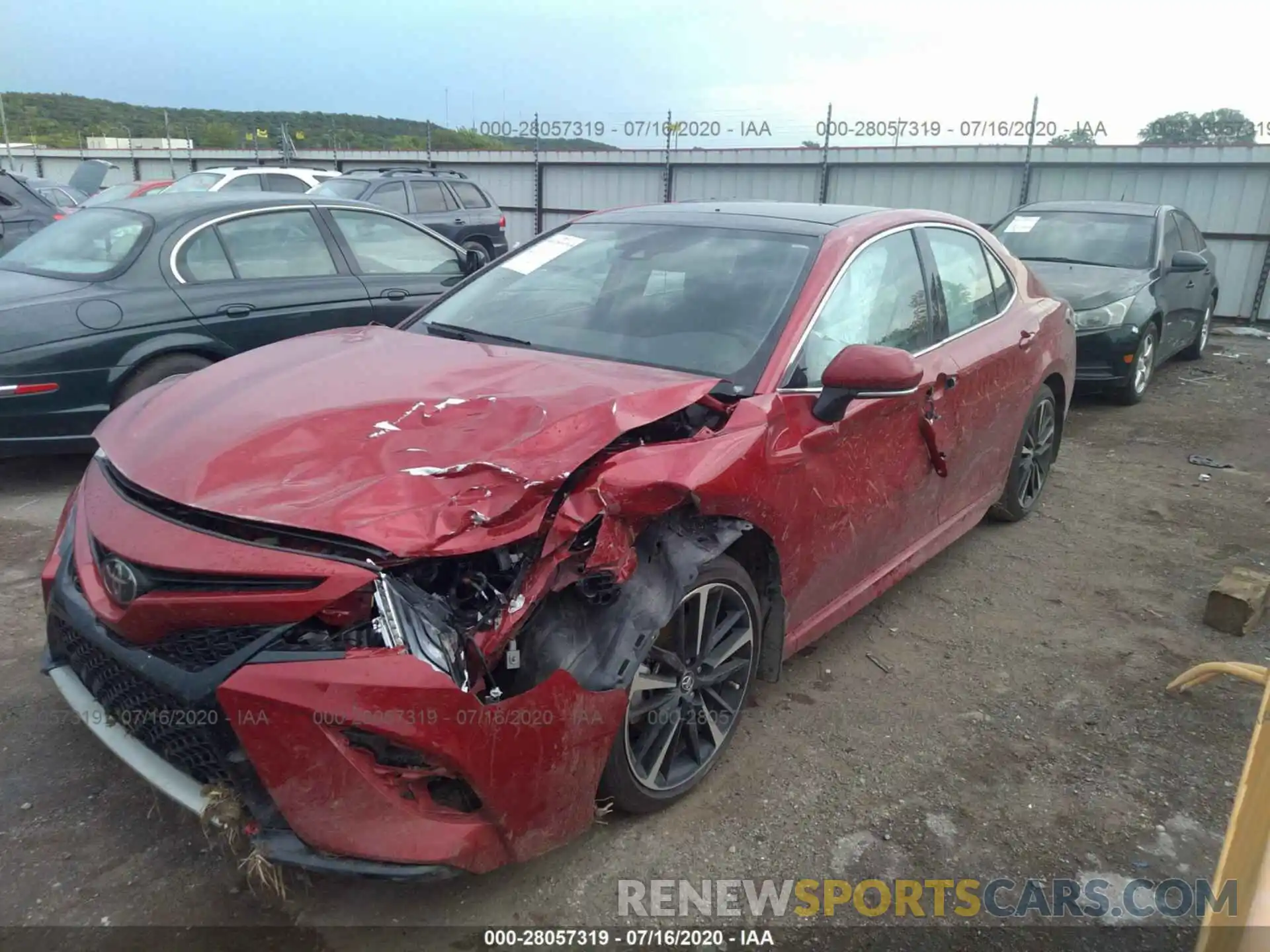 2 Photograph of a damaged car 4T1B61HK7KU236641 TOYOTA CAMRY 2019