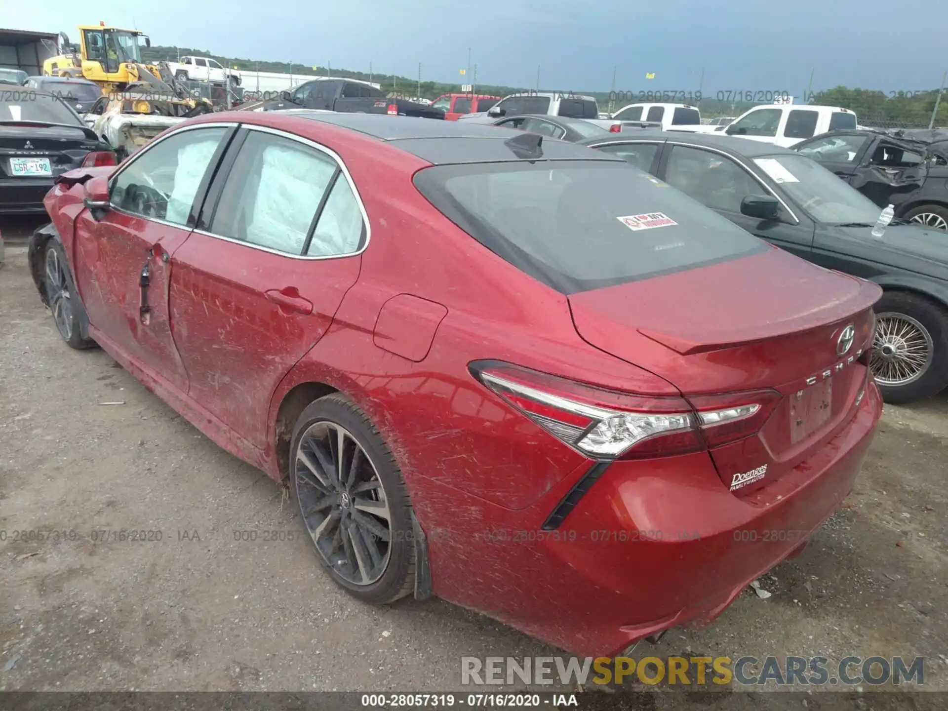 3 Photograph of a damaged car 4T1B61HK7KU236641 TOYOTA CAMRY 2019