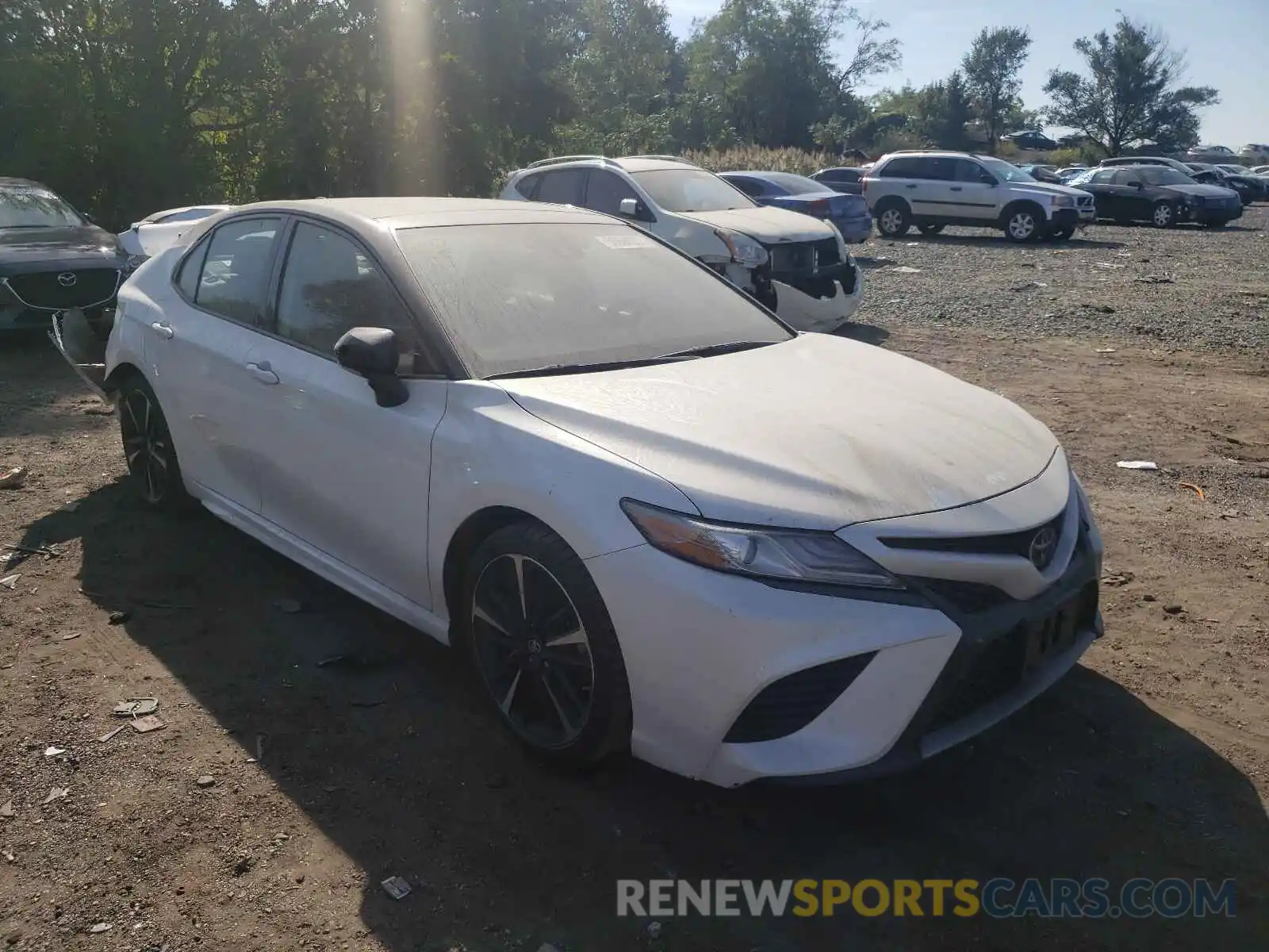 1 Photograph of a damaged car 4T1B61HK7KU240172 TOYOTA CAMRY 2019