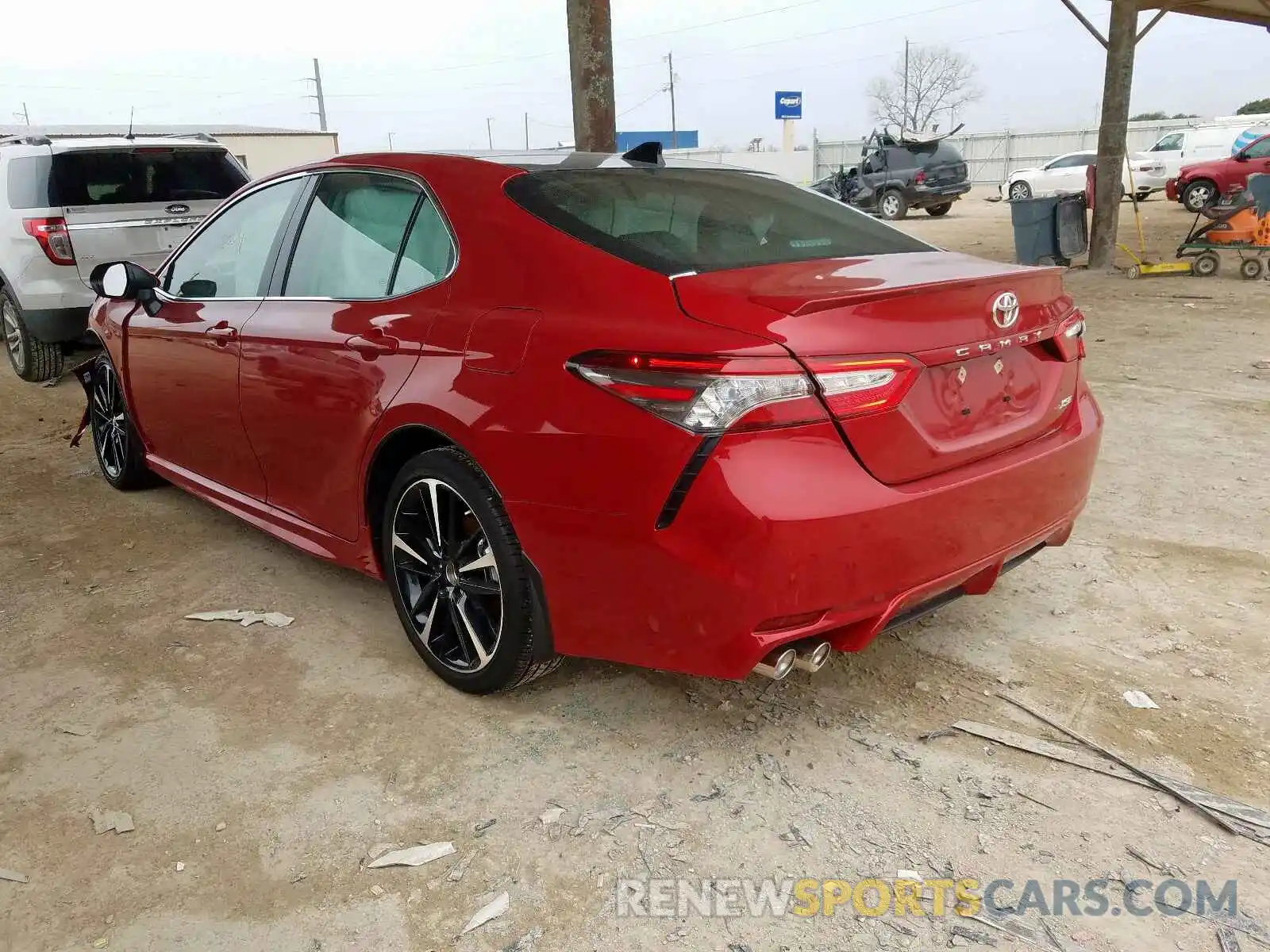 3 Photograph of a damaged car 4T1B61HK7KU253942 TOYOTA CAMRY 2019