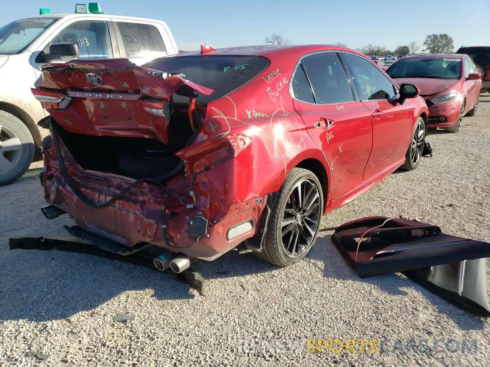 4 Photograph of a damaged car 4T1B61HK7KU255447 TOYOTA CAMRY 2019