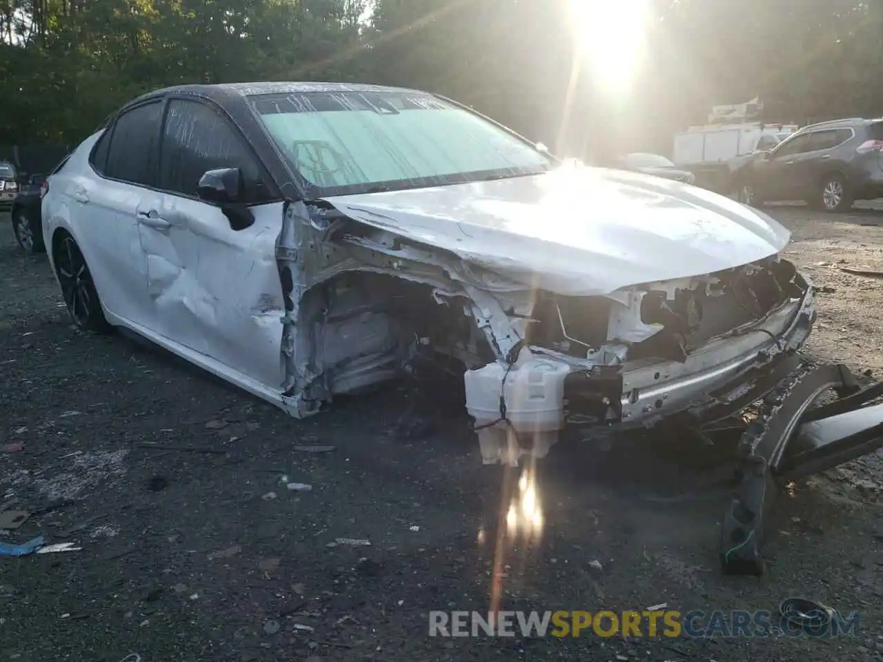 1 Photograph of a damaged car 4T1B61HK7KU270224 TOYOTA CAMRY 2019