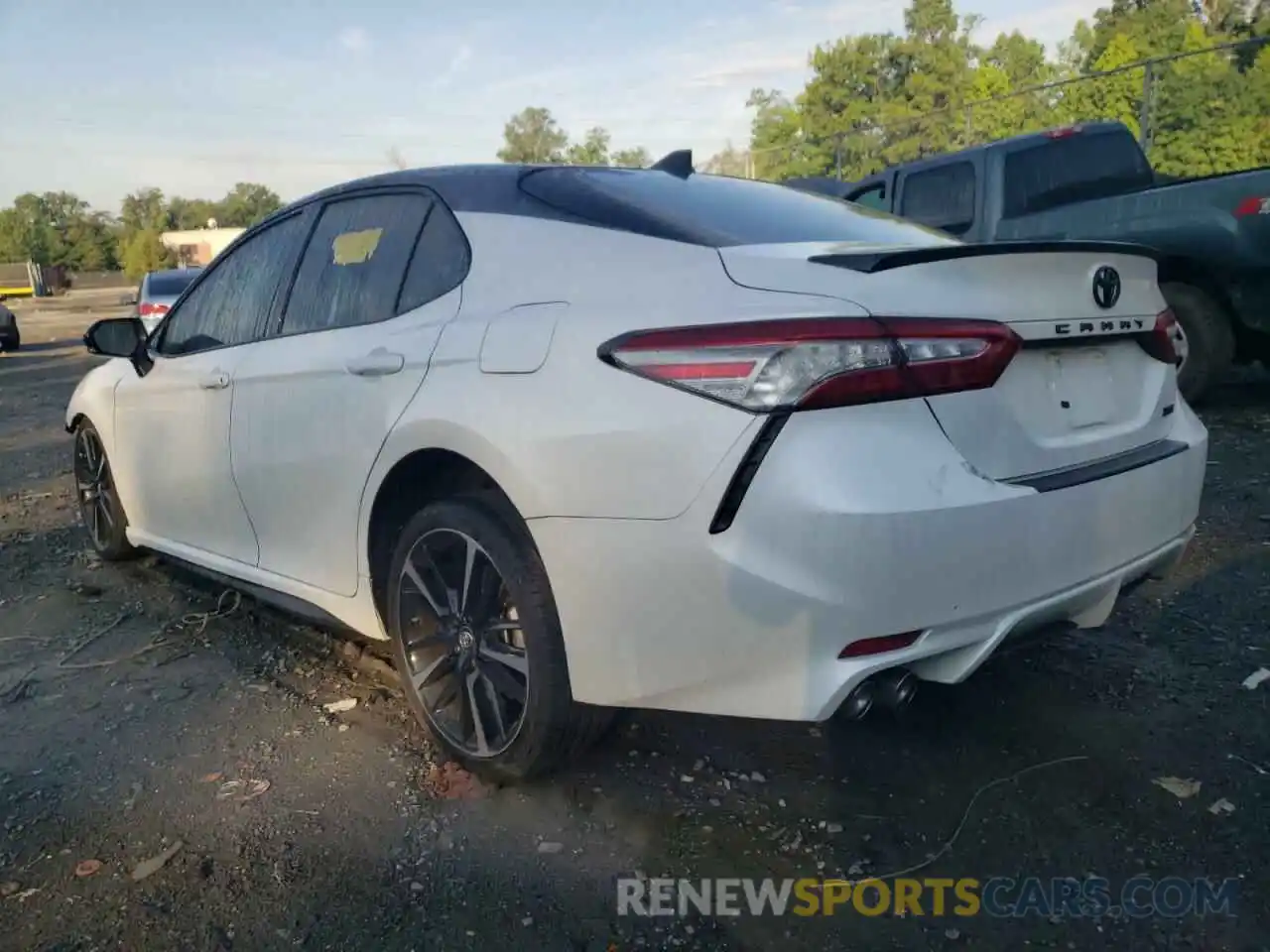 3 Photograph of a damaged car 4T1B61HK7KU270224 TOYOTA CAMRY 2019