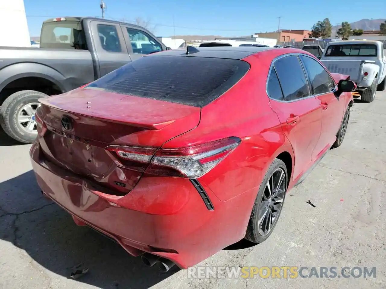 4 Photograph of a damaged car 4T1B61HK7KU271325 TOYOTA CAMRY 2019