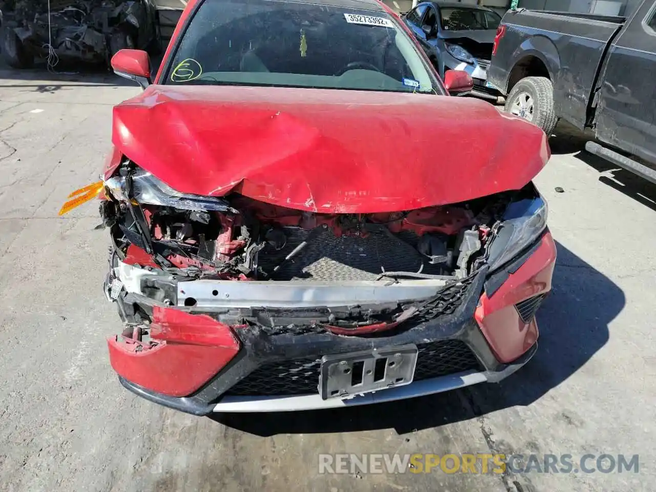 9 Photograph of a damaged car 4T1B61HK7KU271325 TOYOTA CAMRY 2019