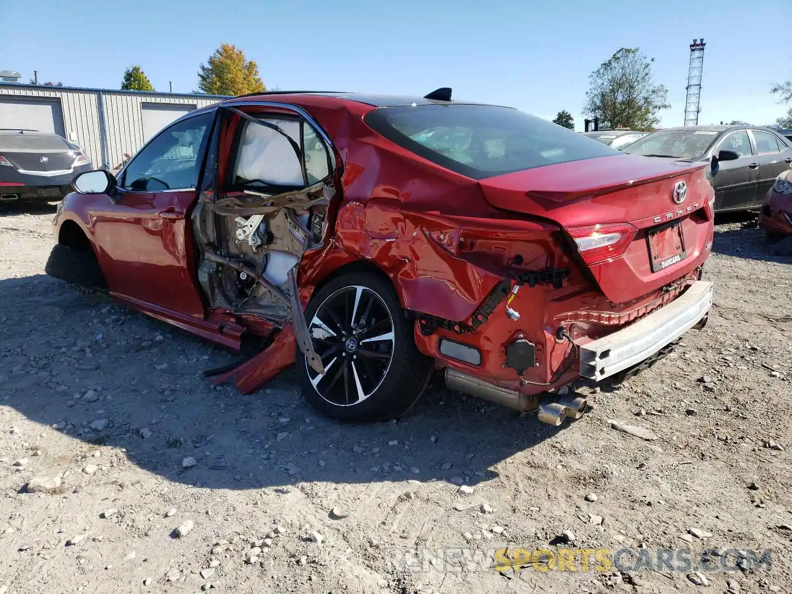 3 Photograph of a damaged car 4T1B61HK7KU279070 TOYOTA CAMRY 2019