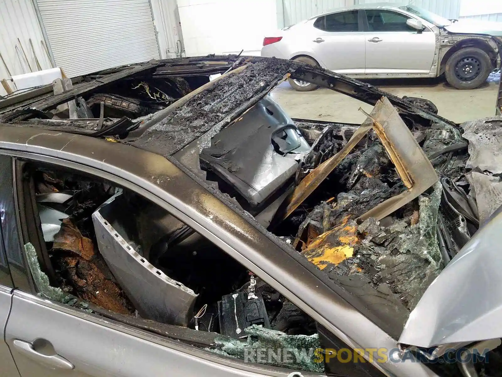 9 Photograph of a damaged car 4T1B61HK7KU295253 TOYOTA CAMRY 2019