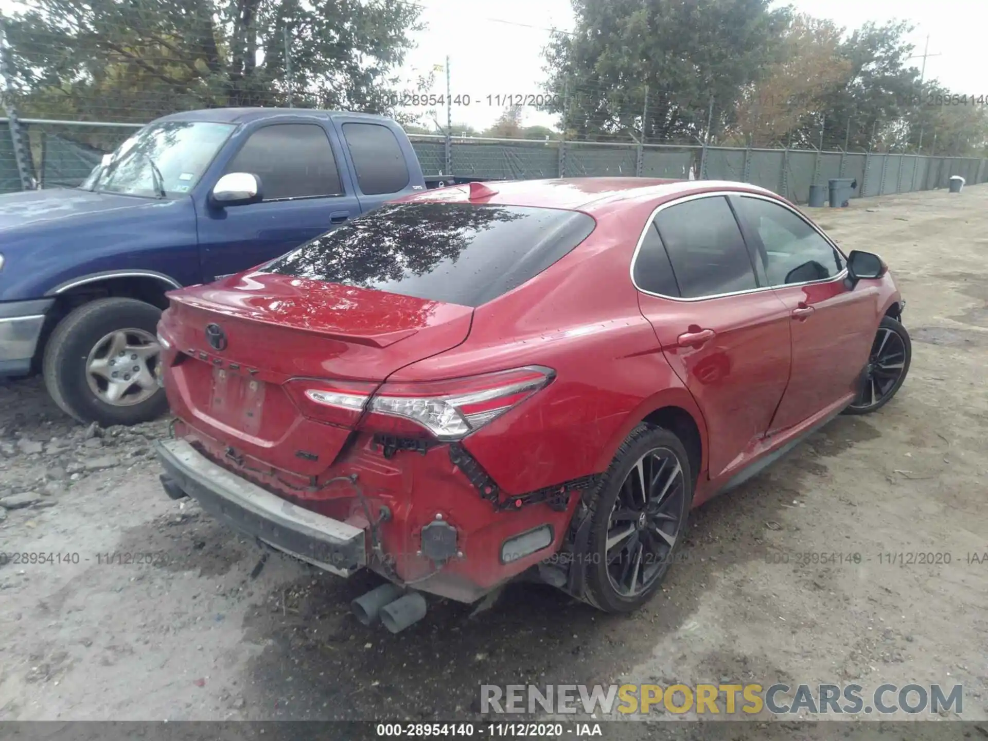 4 Photograph of a damaged car 4T1B61HK7KU295575 TOYOTA CAMRY 2019